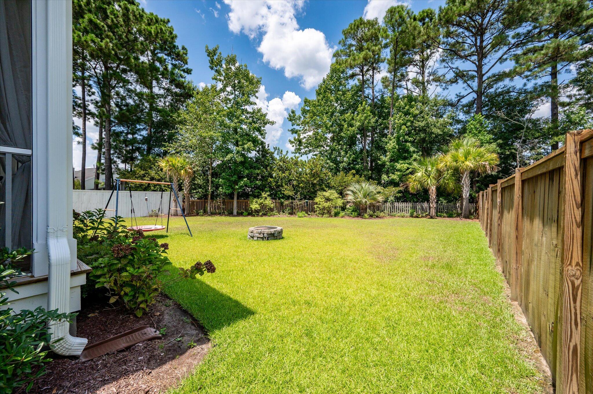 1502 Checker Court