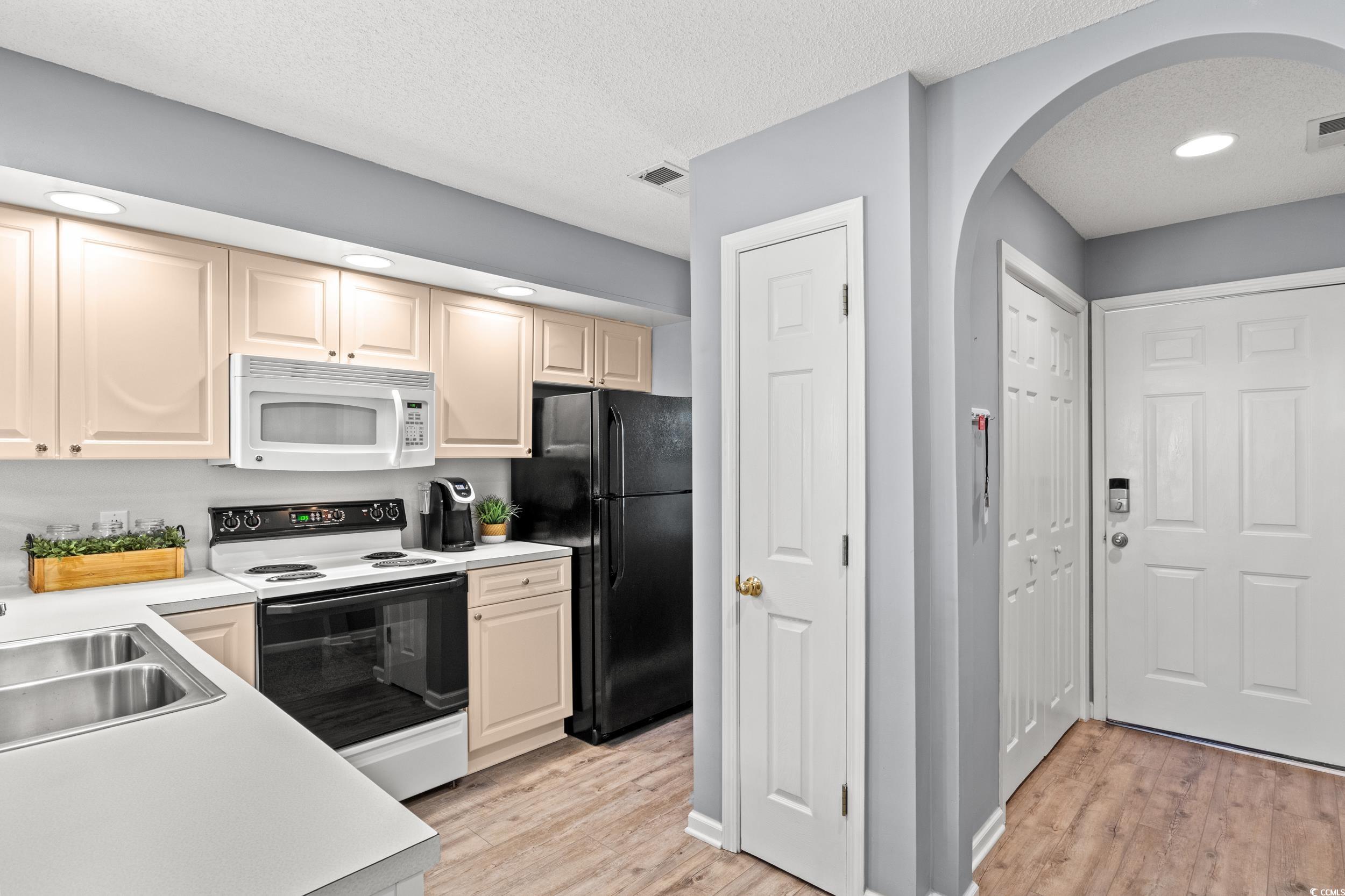 4416 Eastport Blvd. Unit: N15