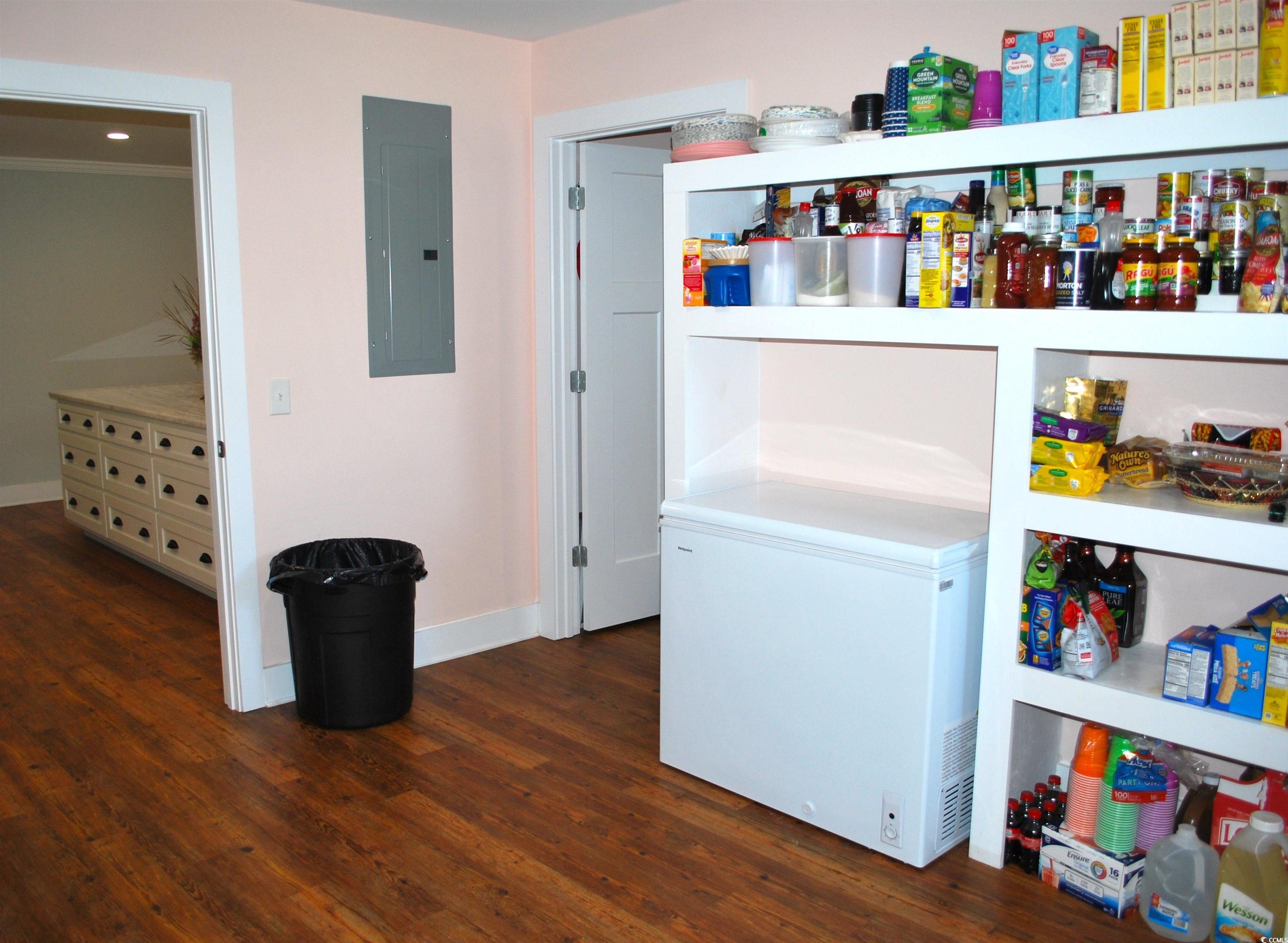 960 South Farr Ave.