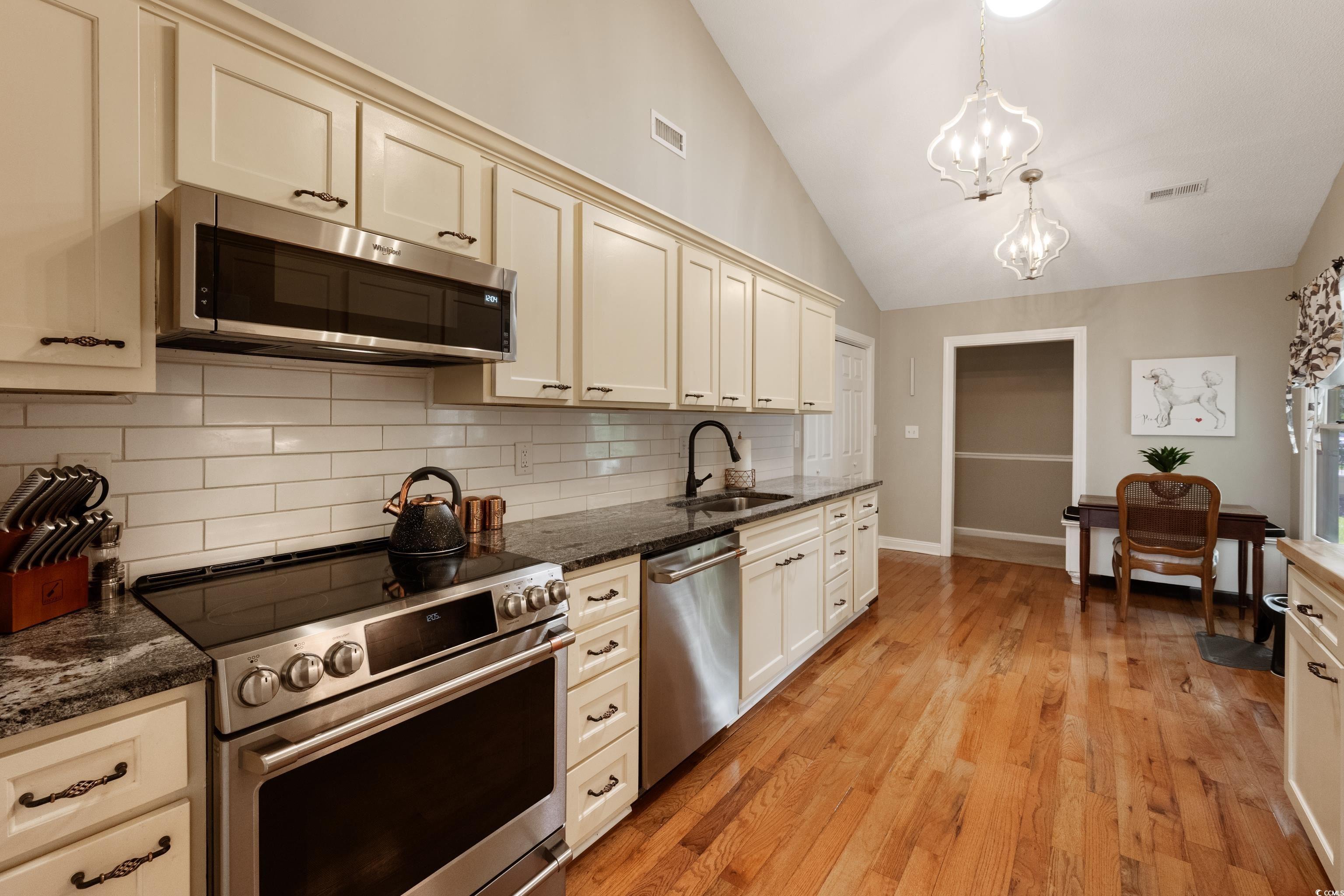 2264 Wedgefield Rd.