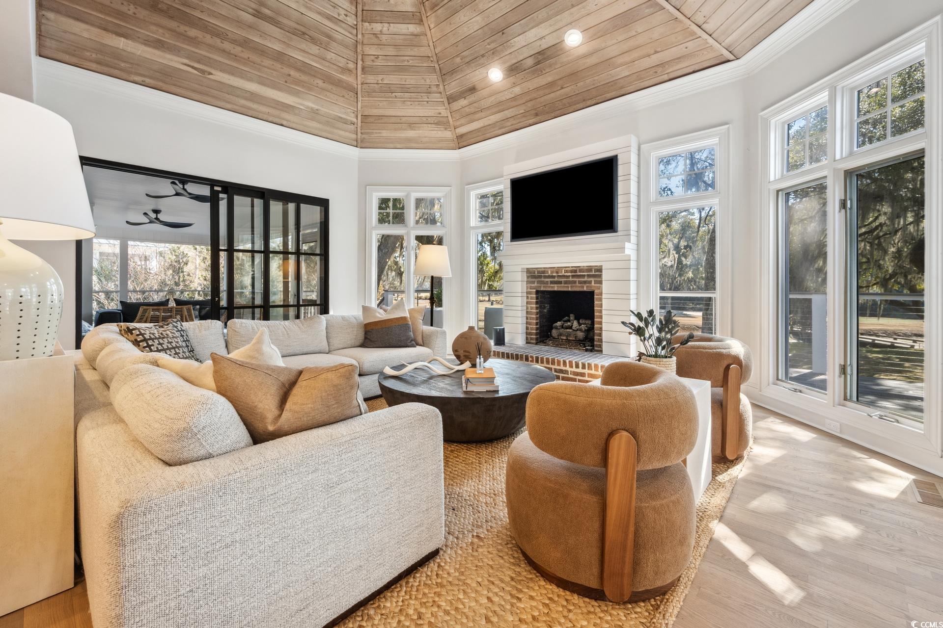 1046 Wallace Pate Dr.