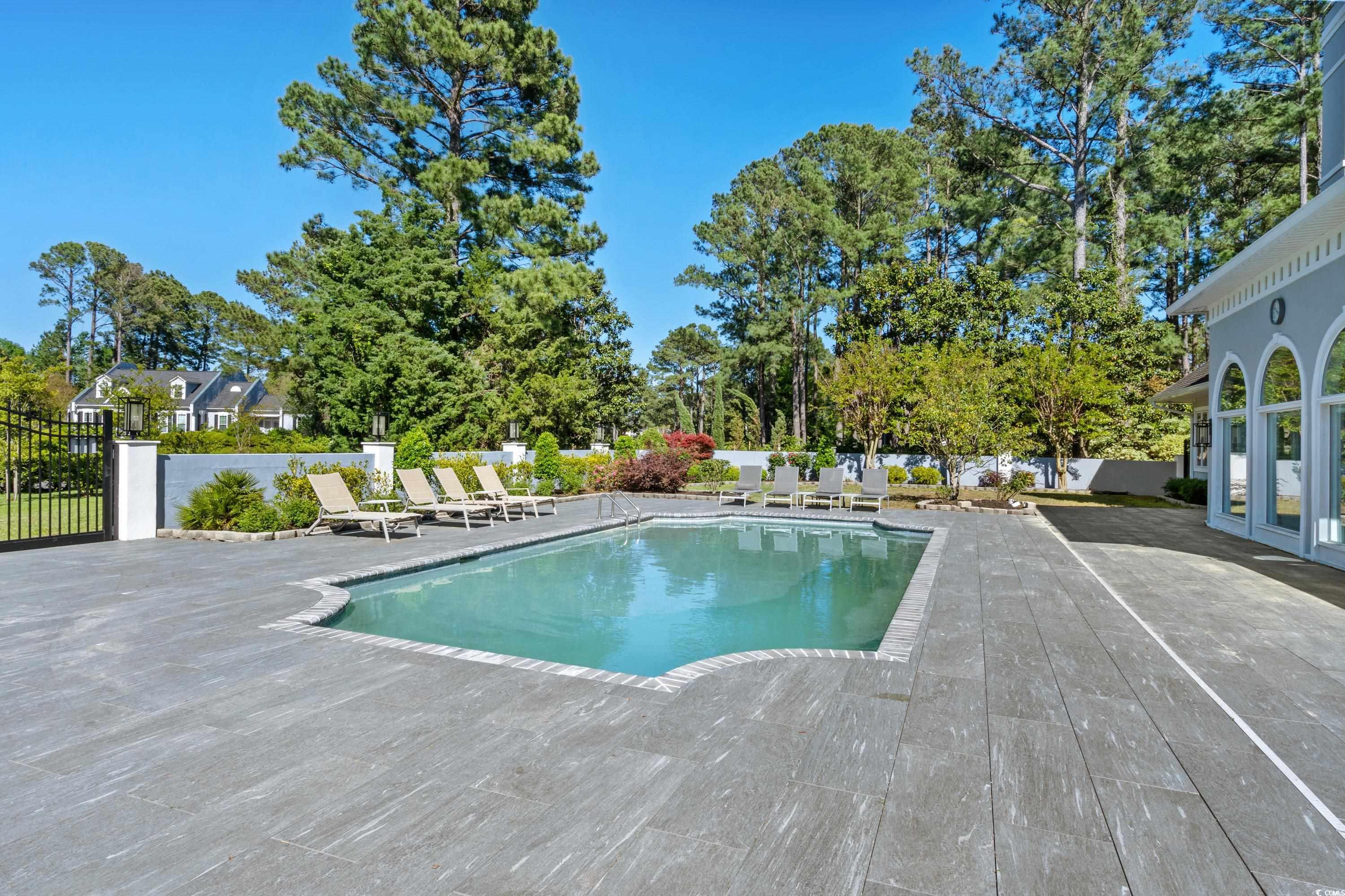 3700 Waterford Dr.