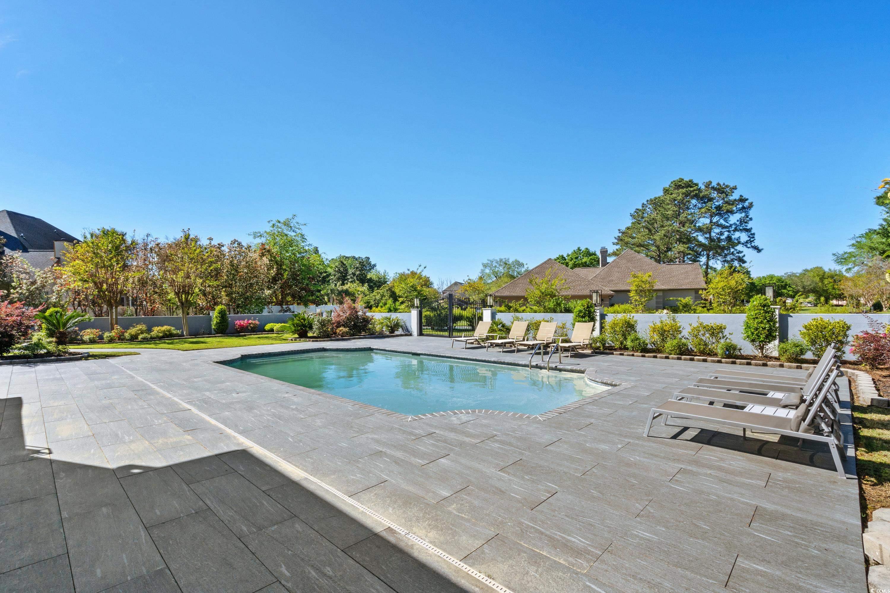 3700 Waterford Dr.