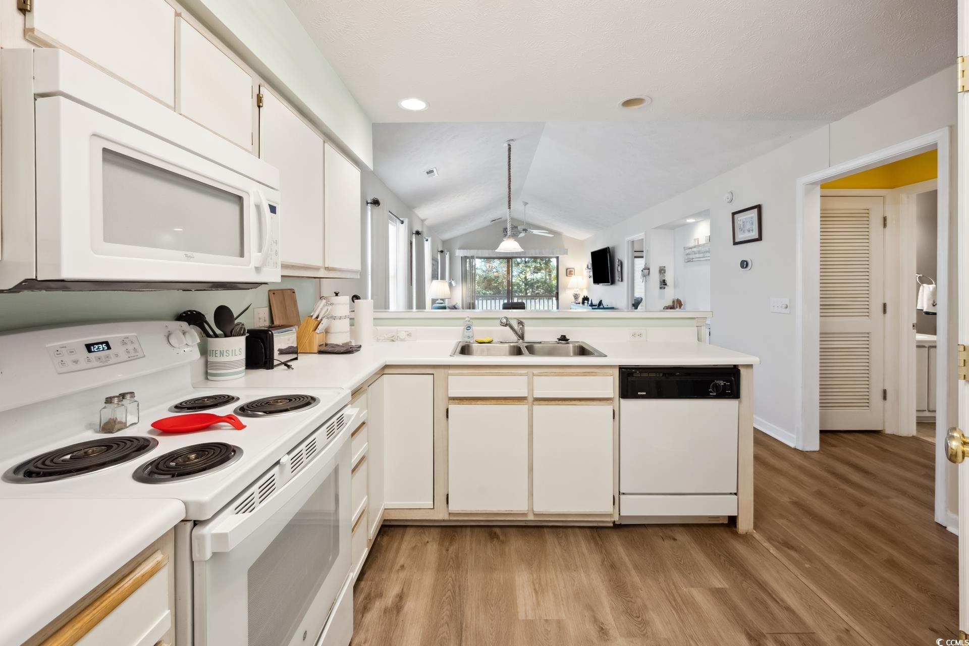 366 Pinehurst Ln. Unit: 13E