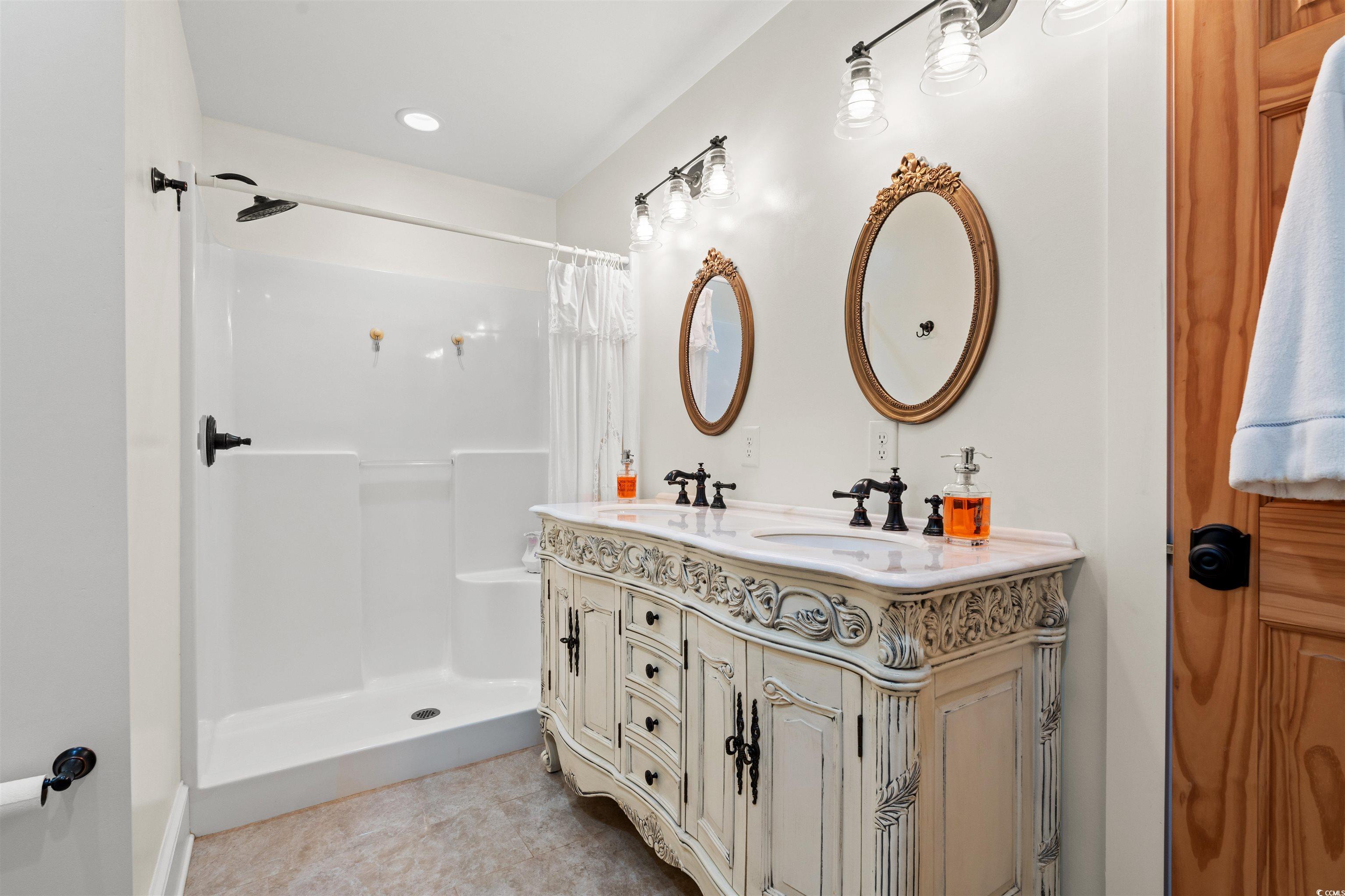 67 Kingsbury Pl.