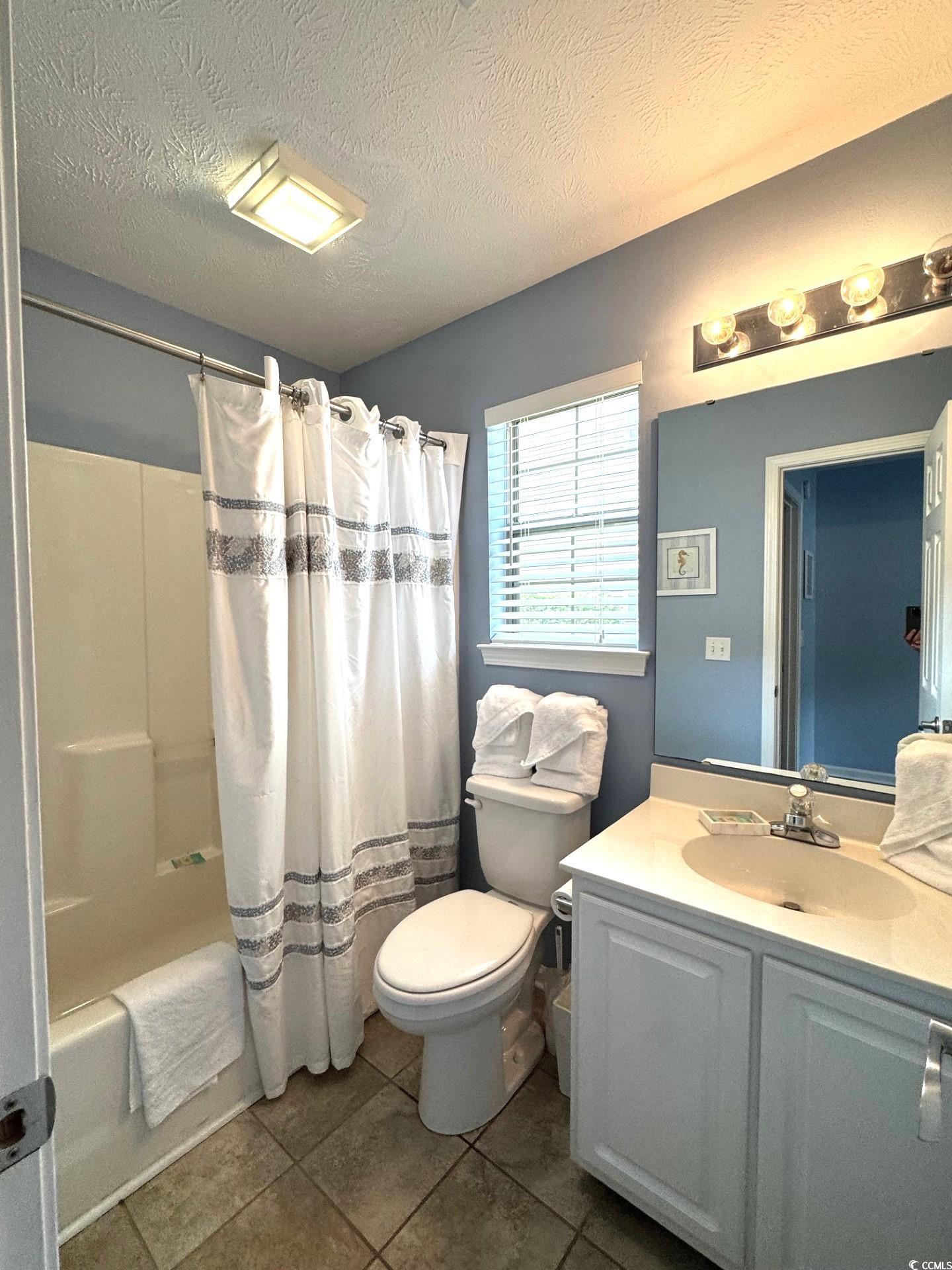 524 Pinehurst Ln. Unit: 19D