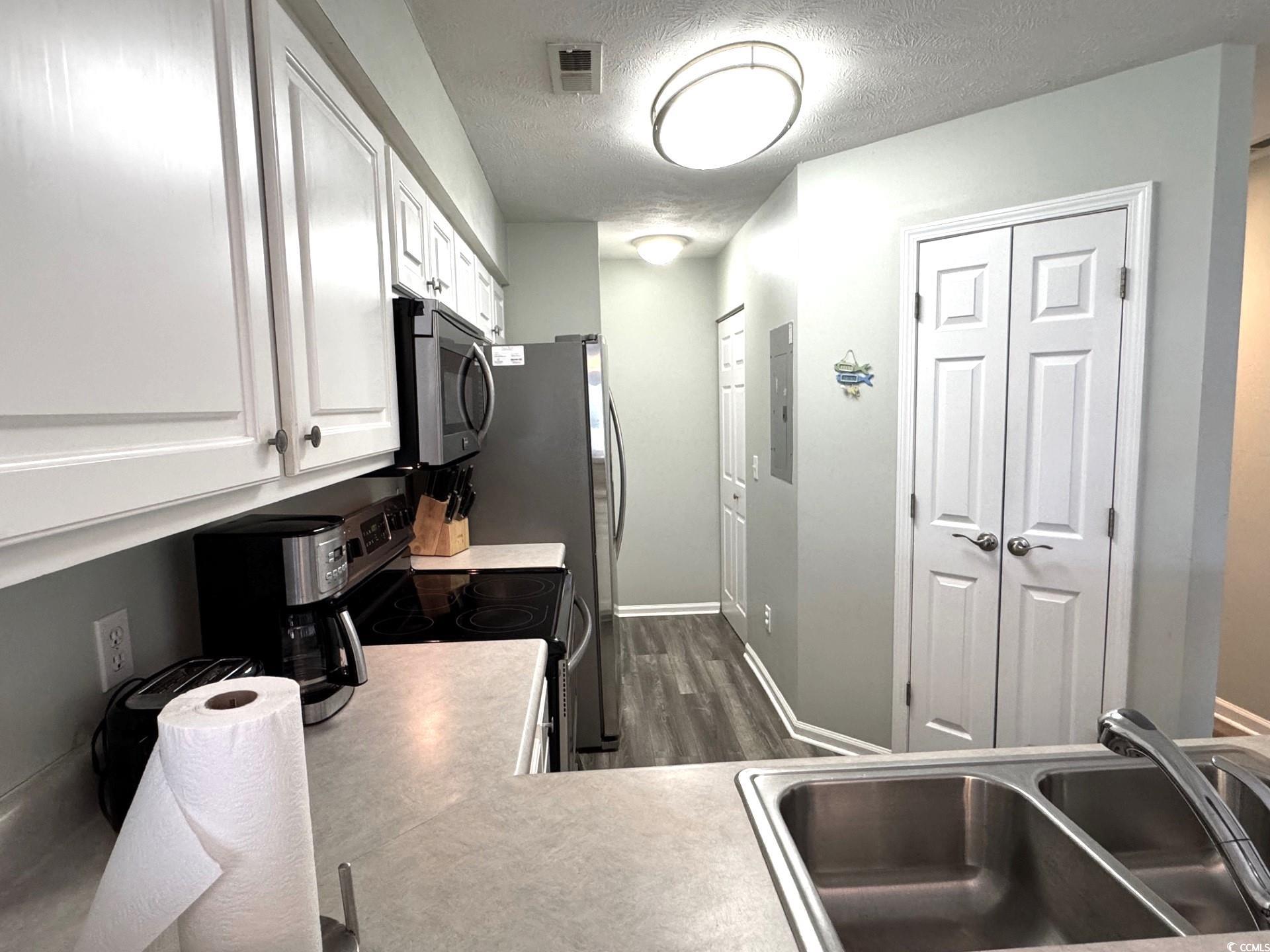 524 Pinehurst Ln. Unit: 19D