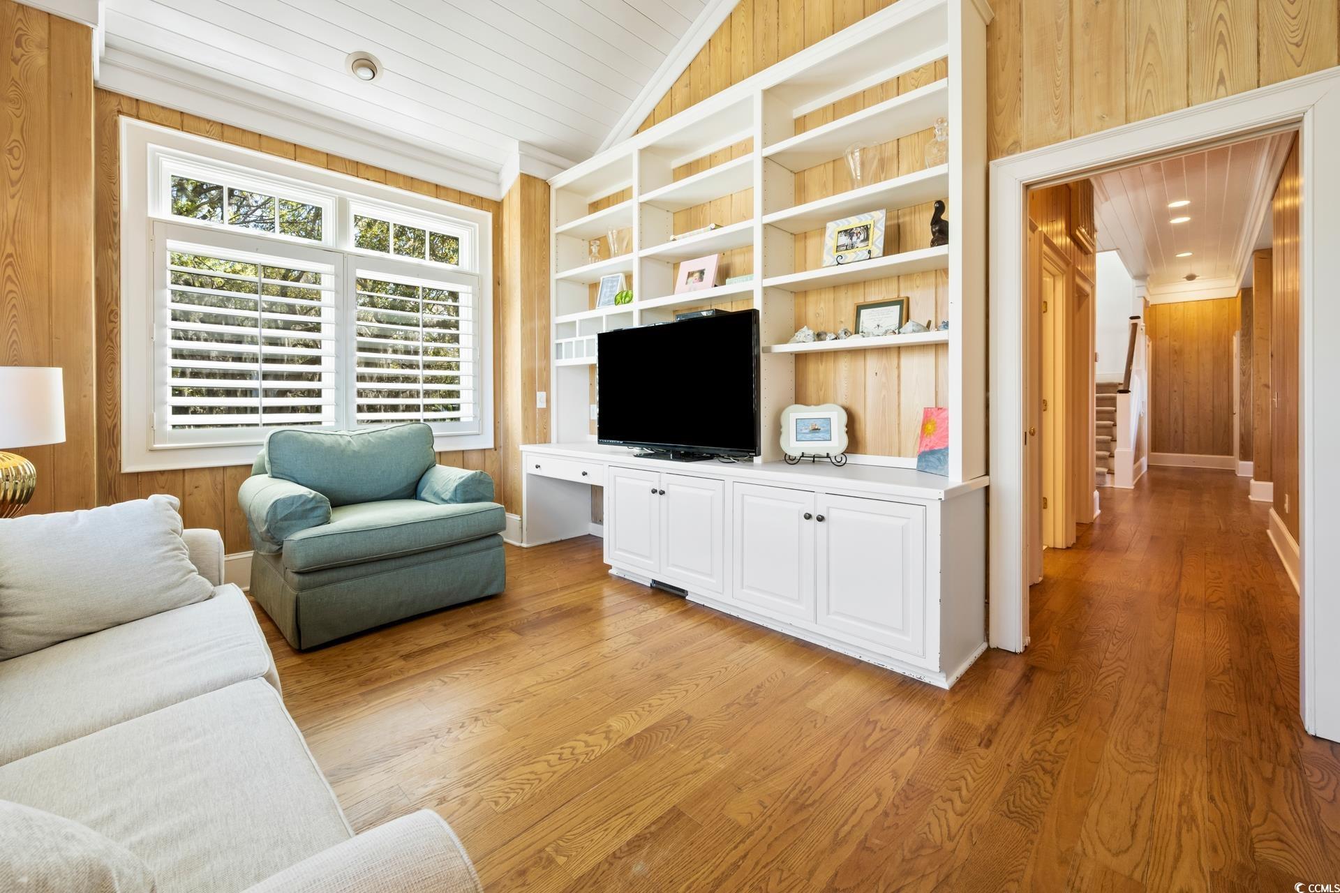 694 Dune Oaks Dr.