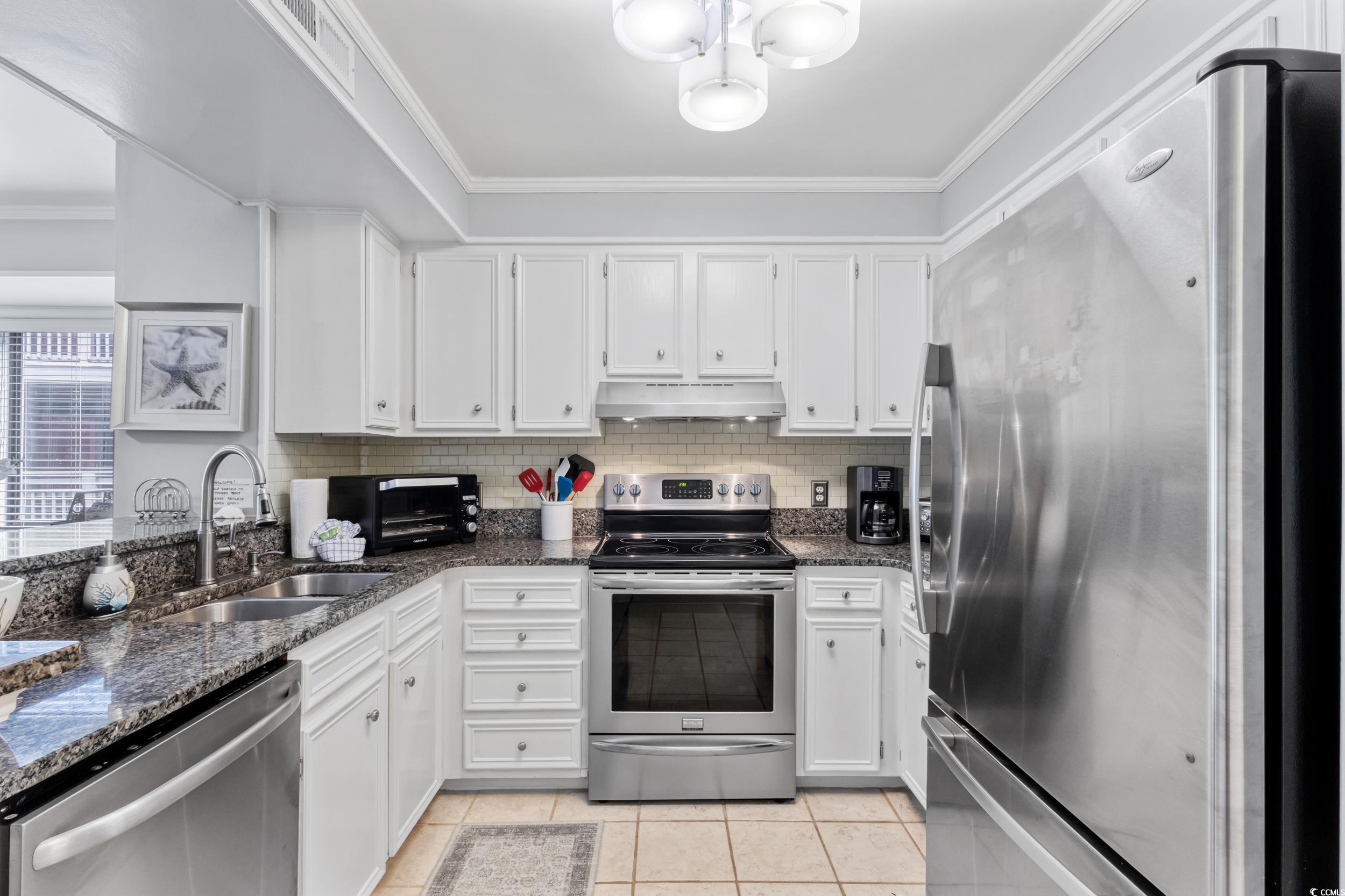 202 North Ocean Blvd. Unit: 109