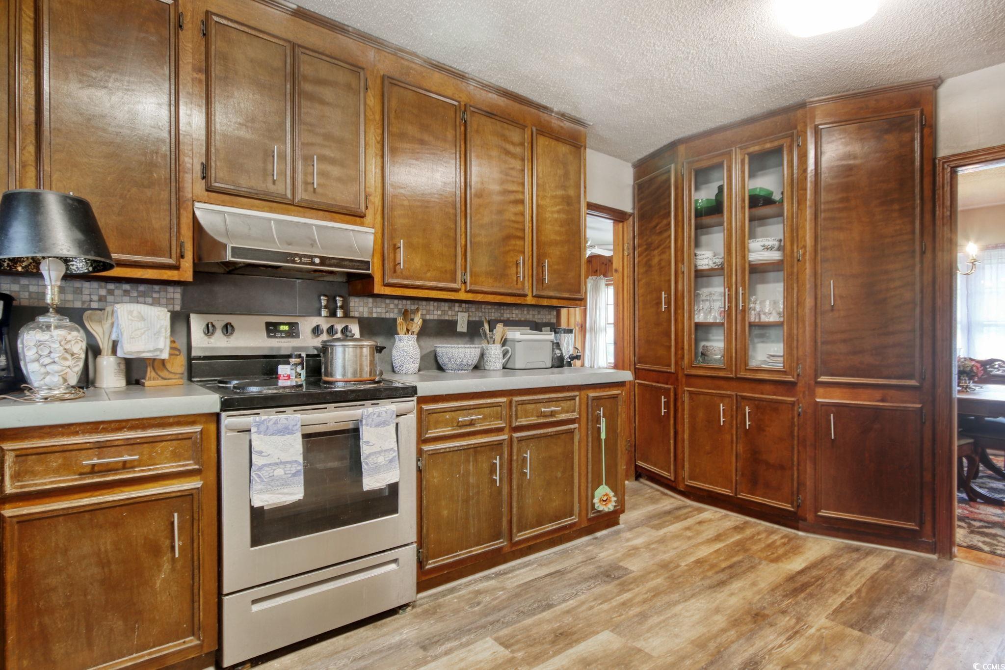 2004 Seitter St.