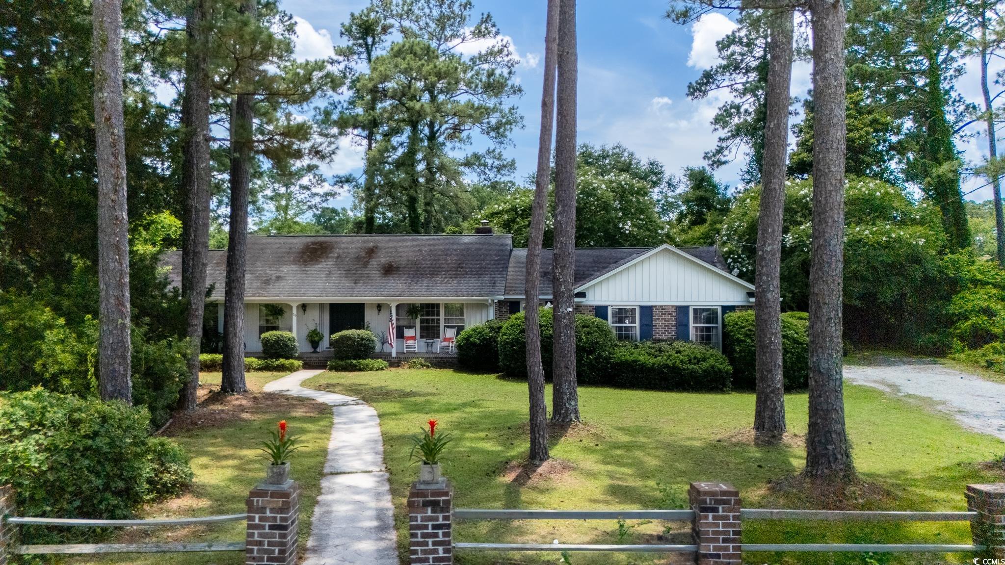 59 Bay Tree Ln.
