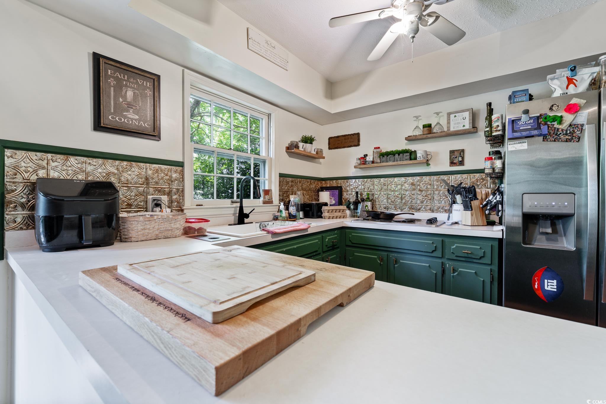 59 Bay Tree Ln.