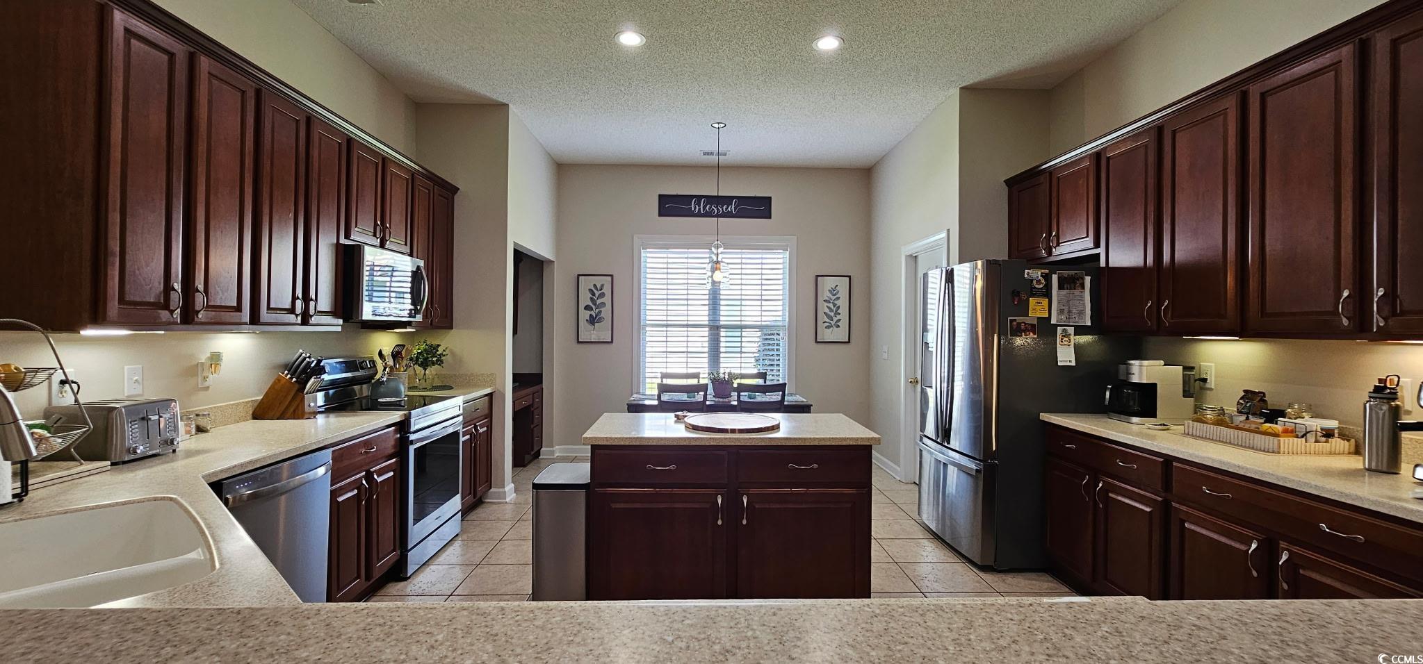 6400 Longwood Dr.