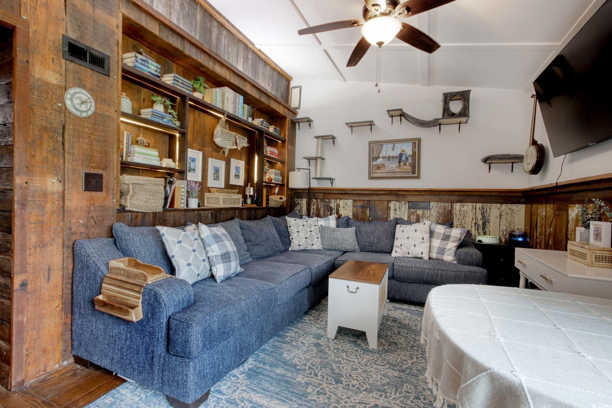 325 Orange St.