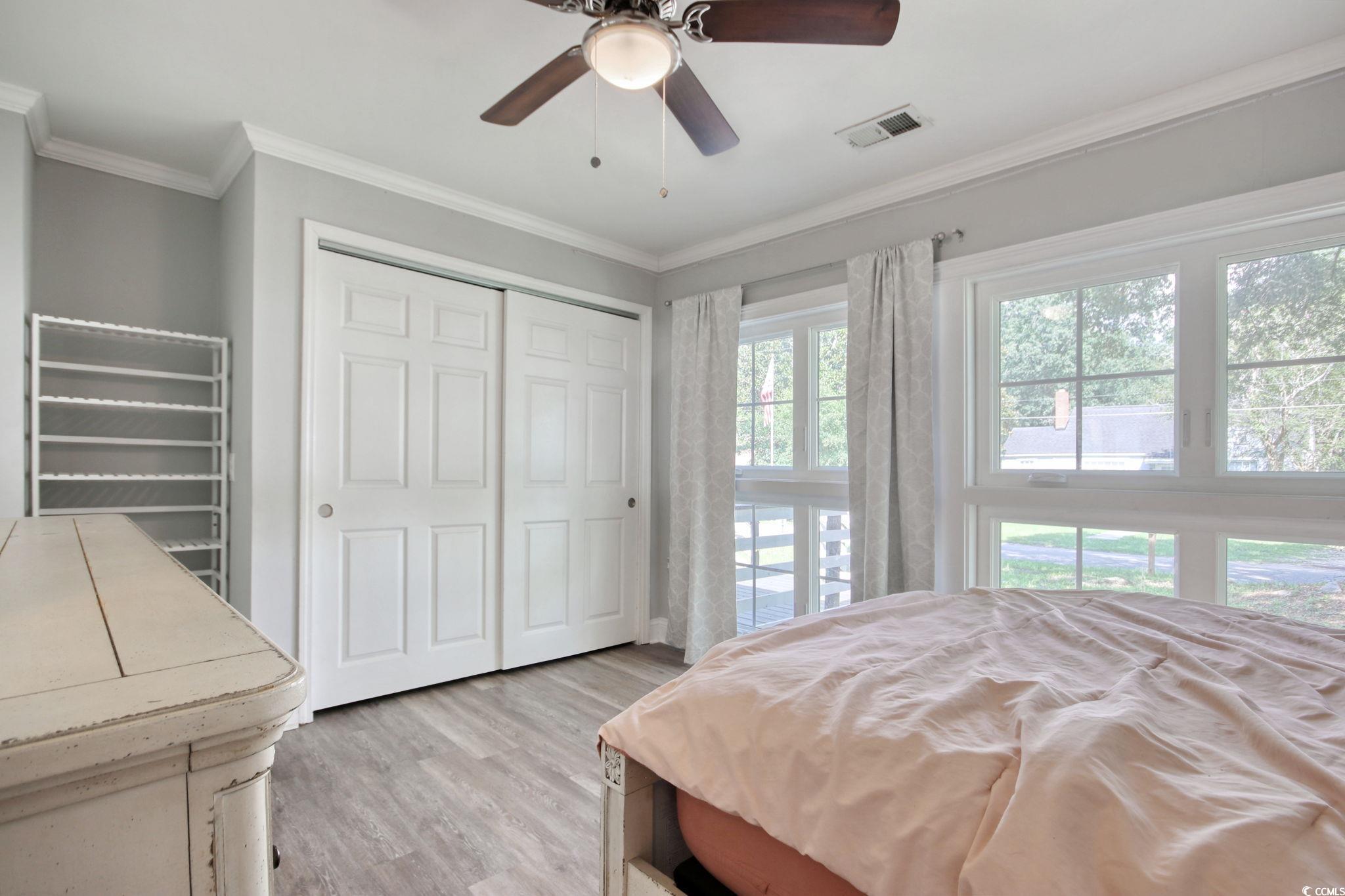1710 Oak St.