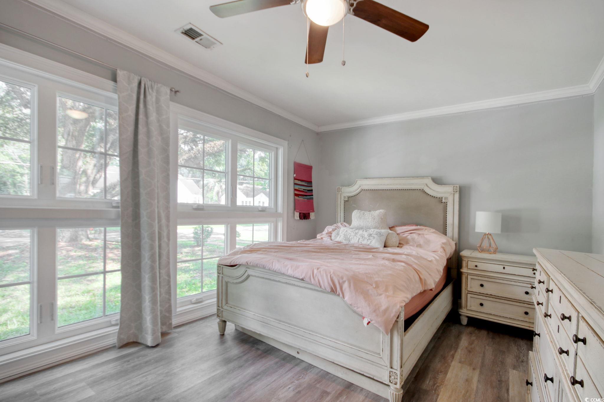 1710 Oak St.