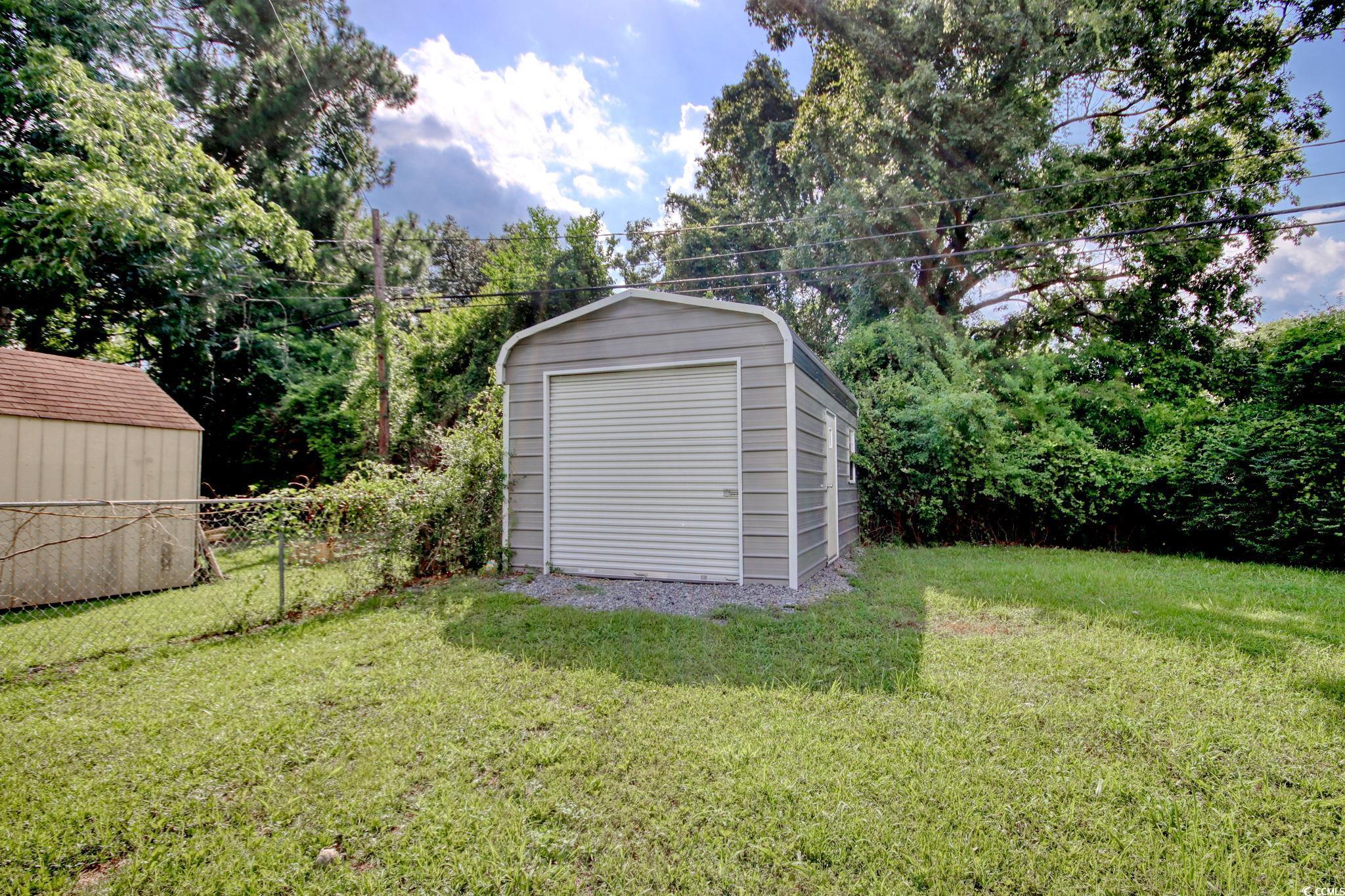 1710 Oak St.