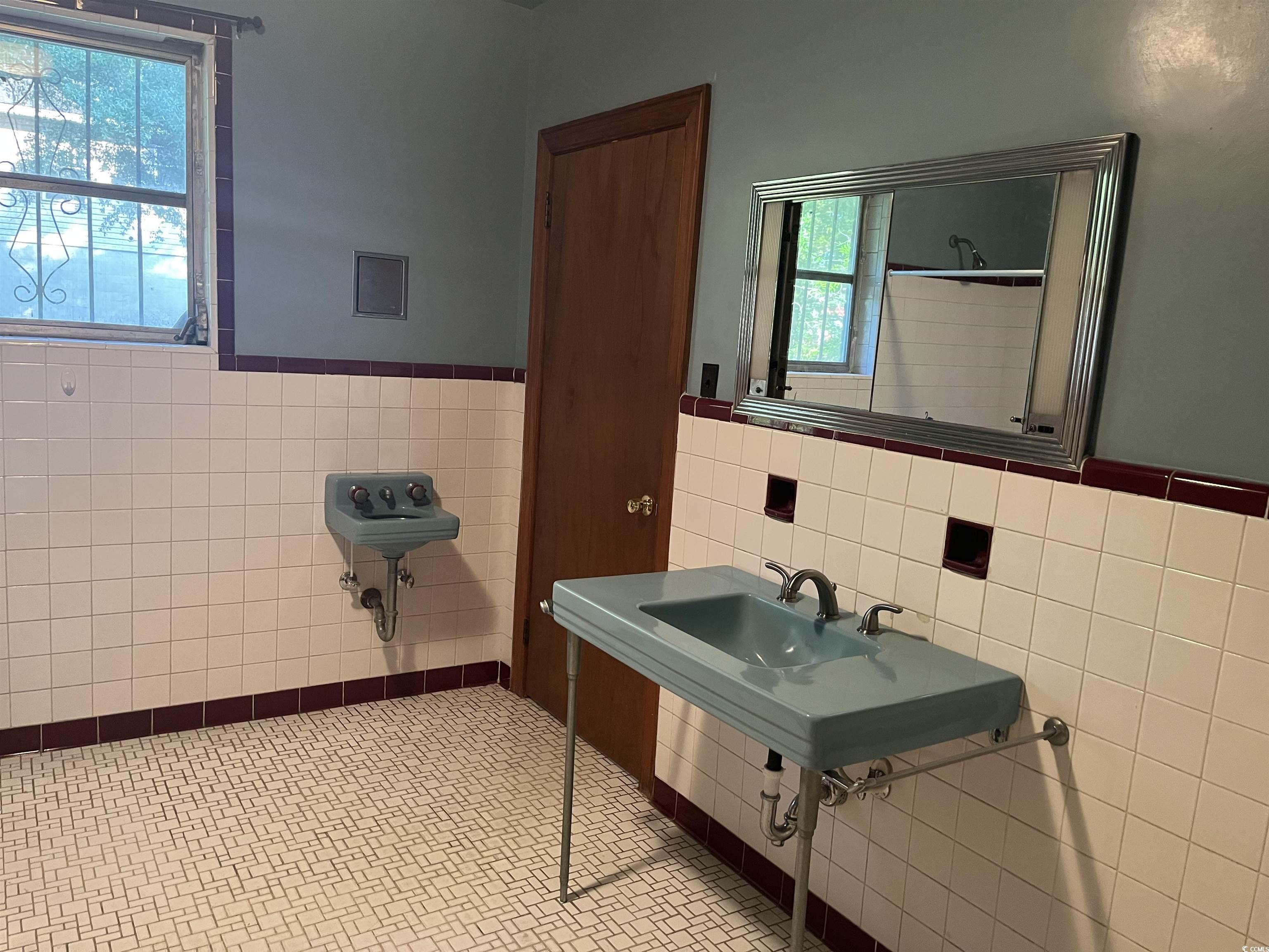 1024 Highmarket St.
