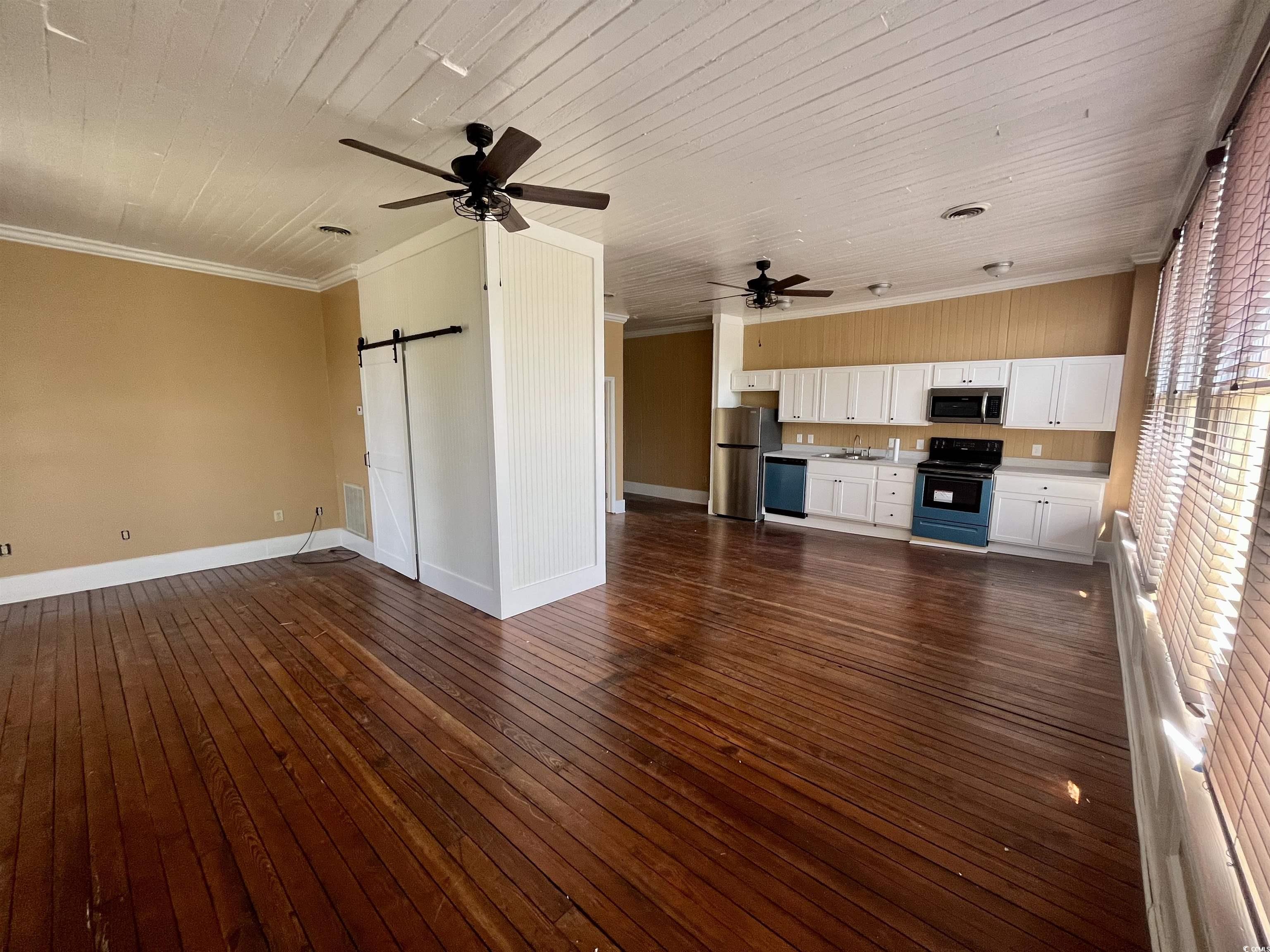 801 Front St. Unit: Apt A