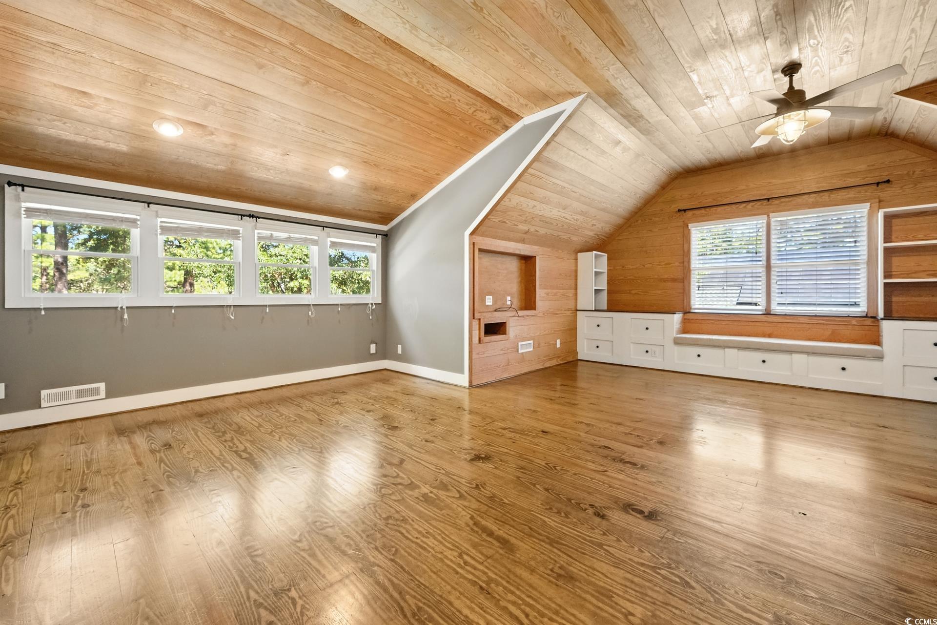 695 Country Club Dr.