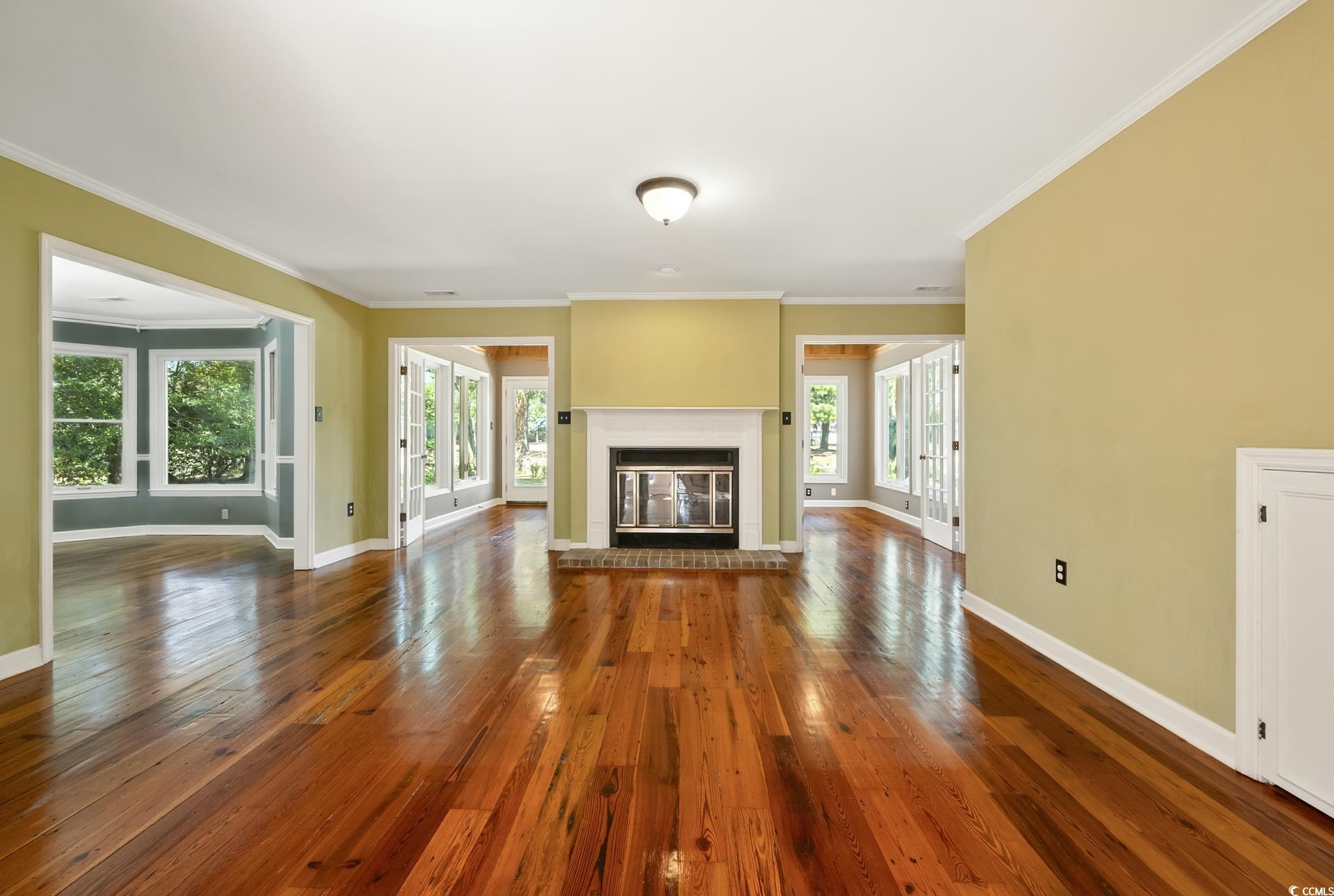 695 Country Club Dr.