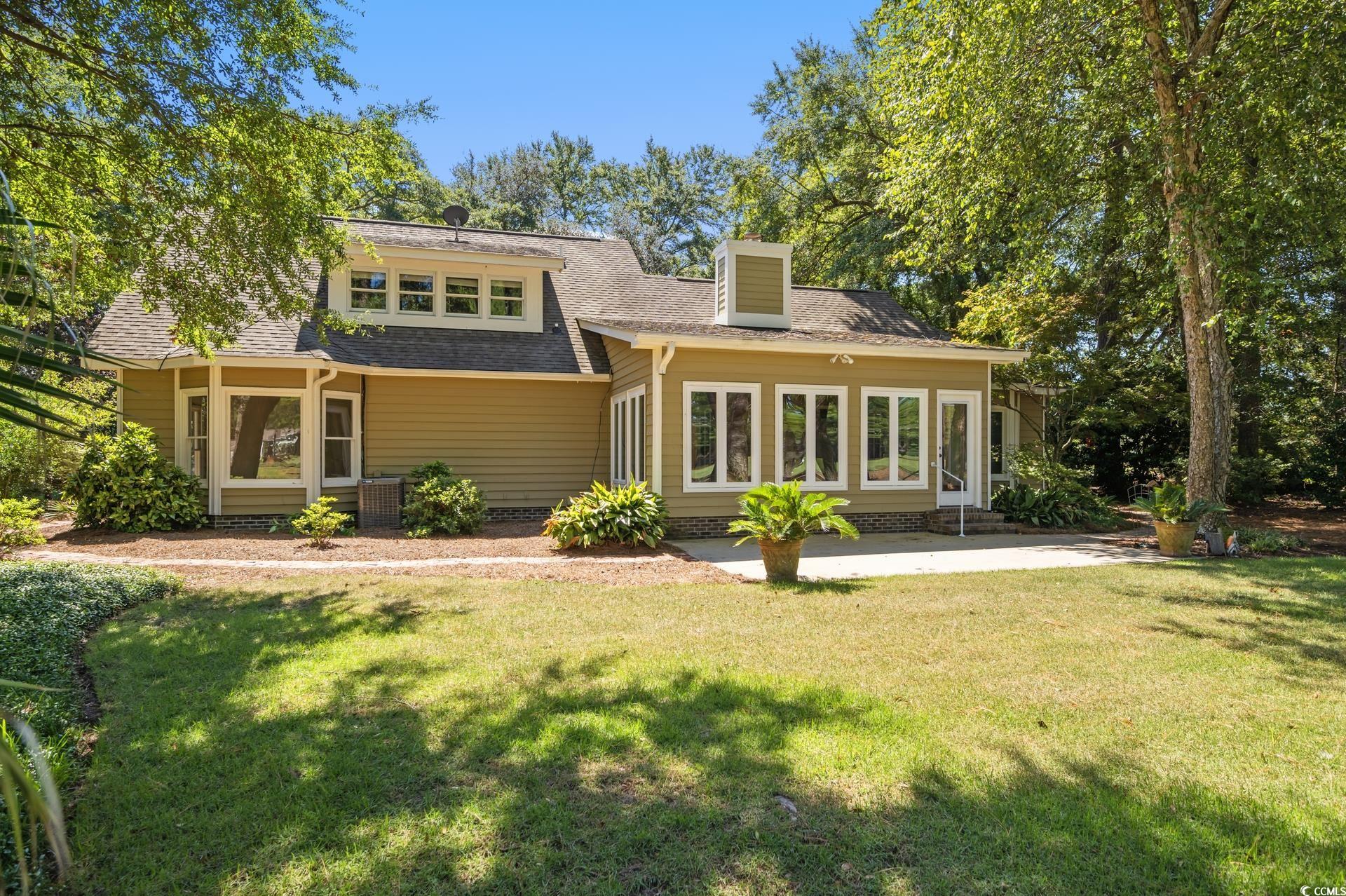 695 Country Club Dr.