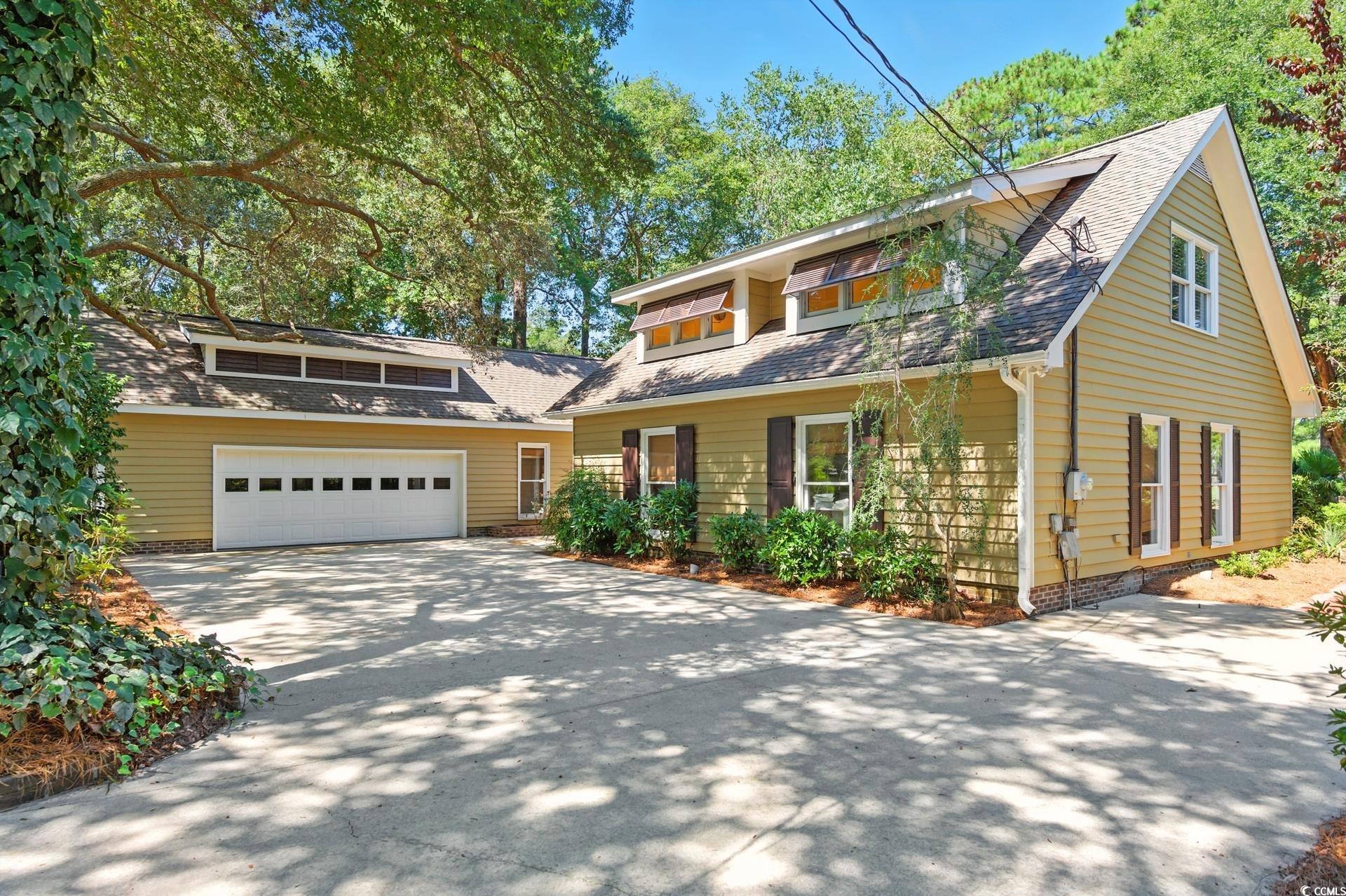 695 Country Club Dr.