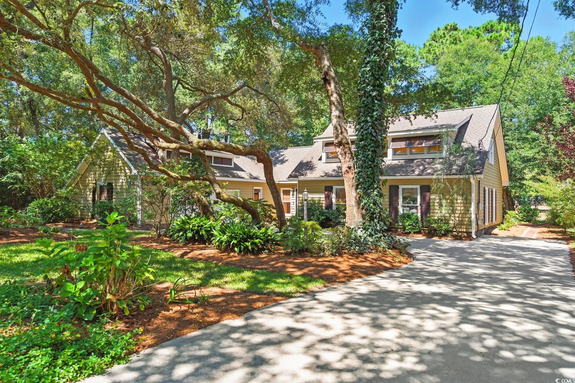 695 Country Club Dr.