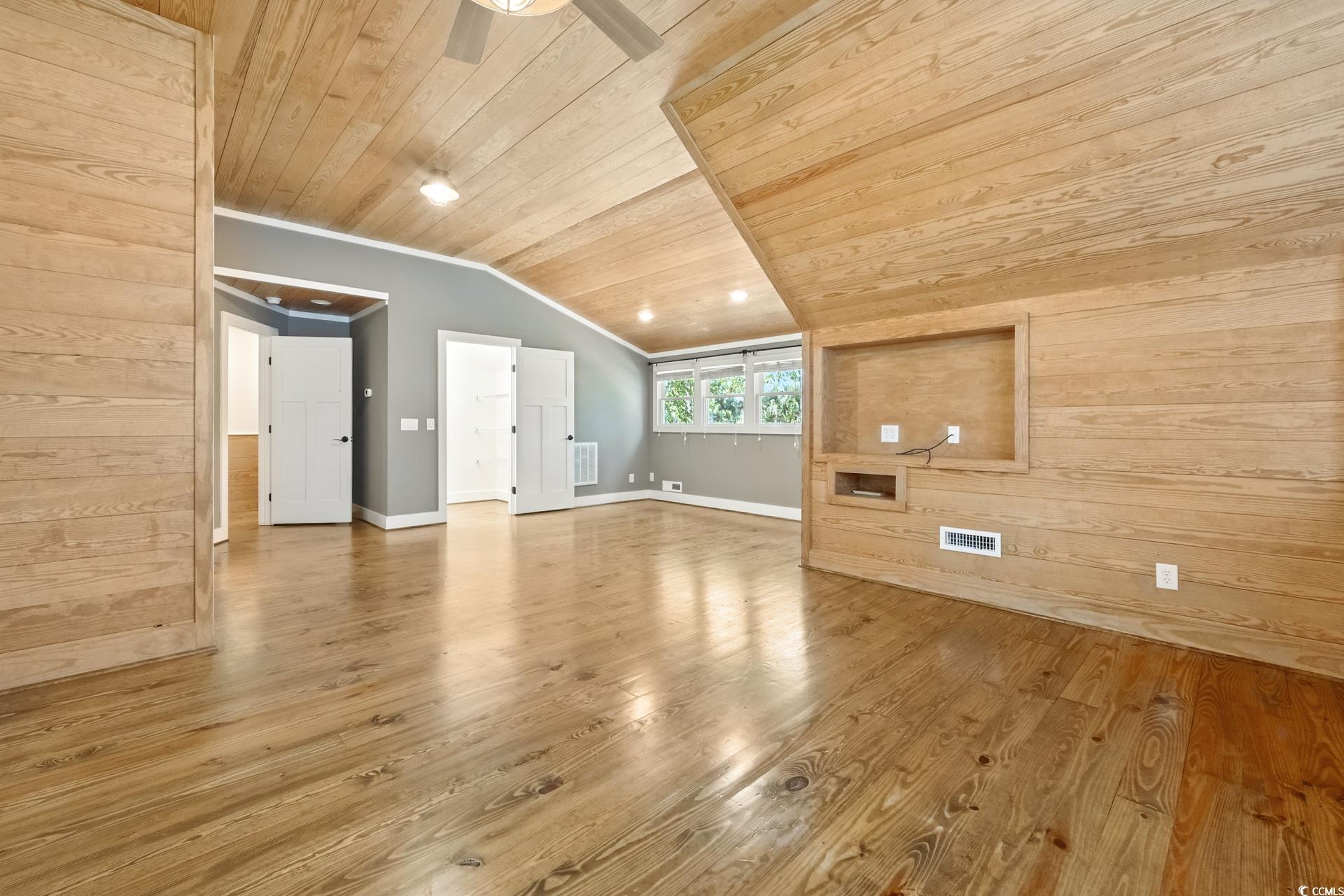 695 Country Club Dr.