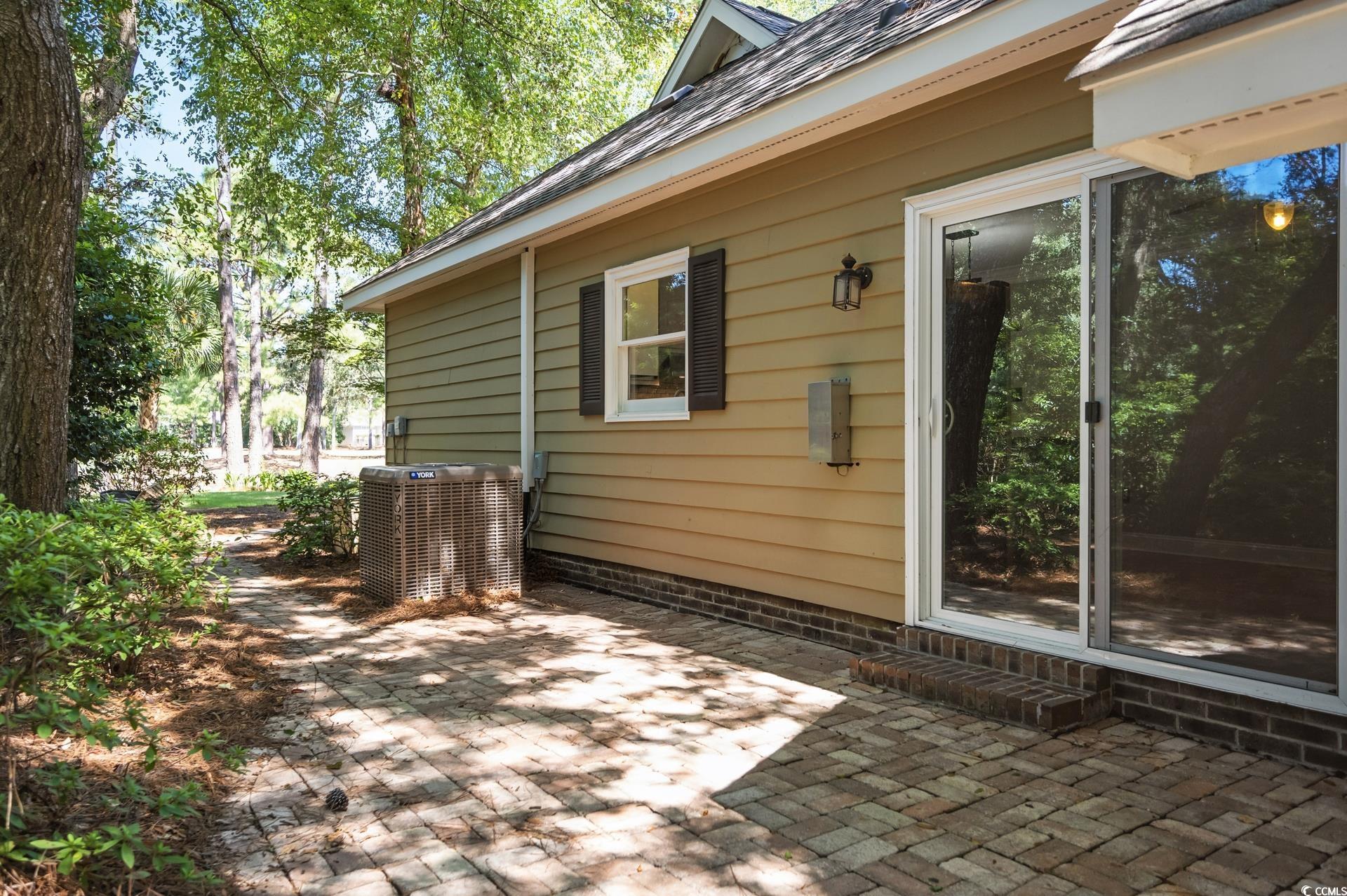 695 Country Club Dr.