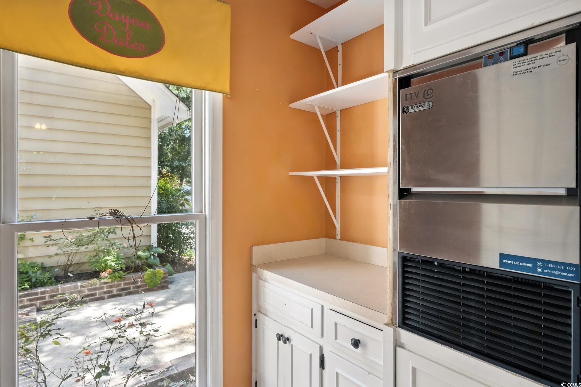 695 Country Club Dr.