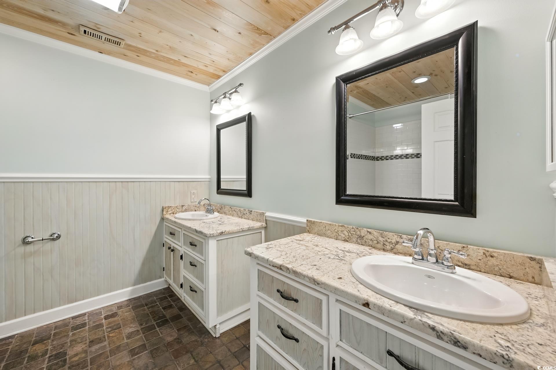 695 Country Club Dr.