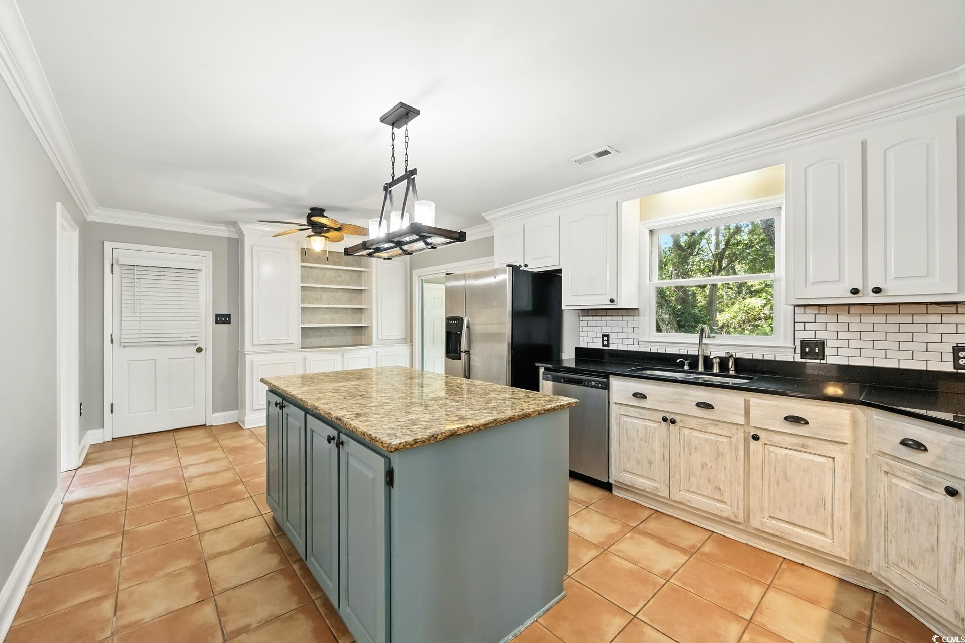 695 Country Club Dr.