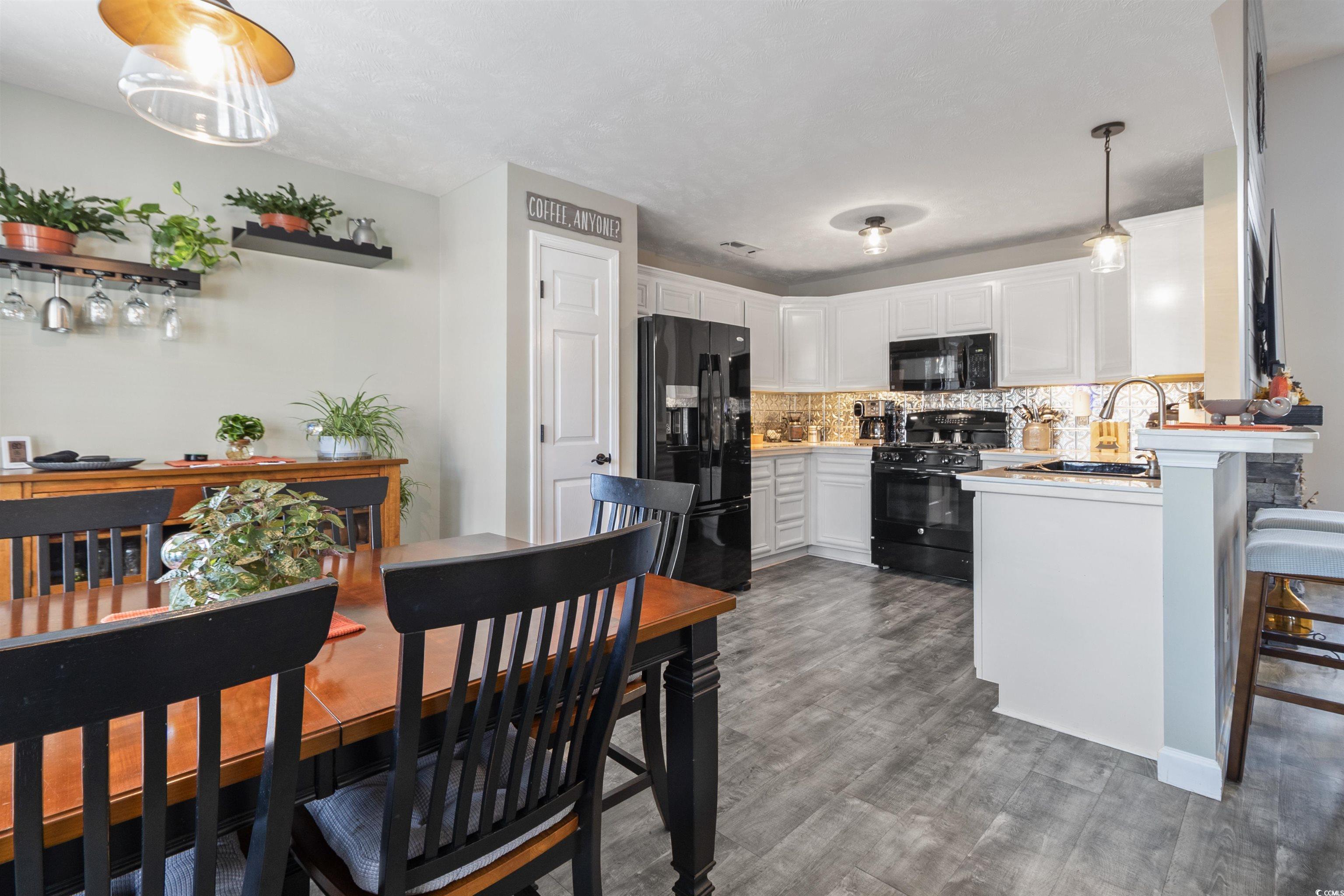 432 Carolina Woods Dr.