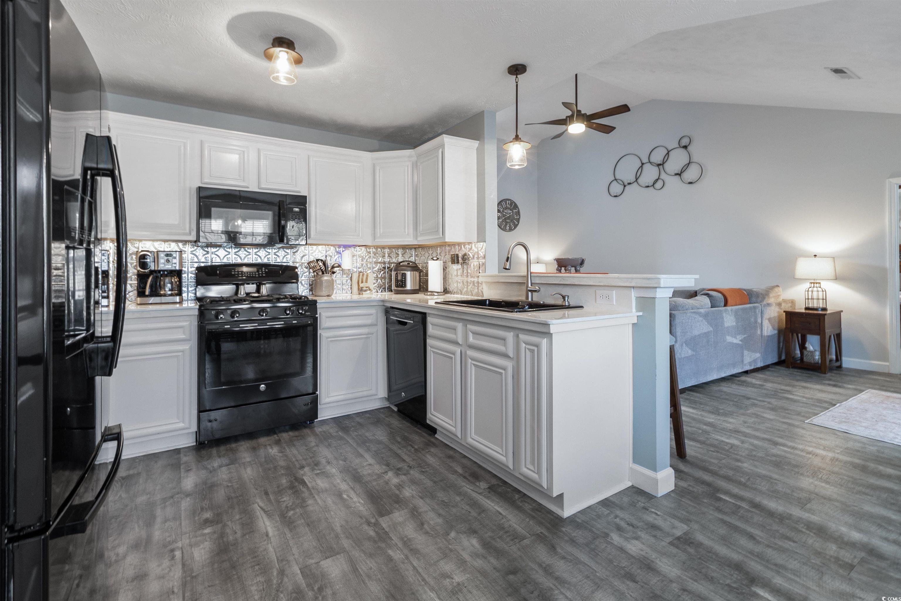 432 Carolina Woods Dr.