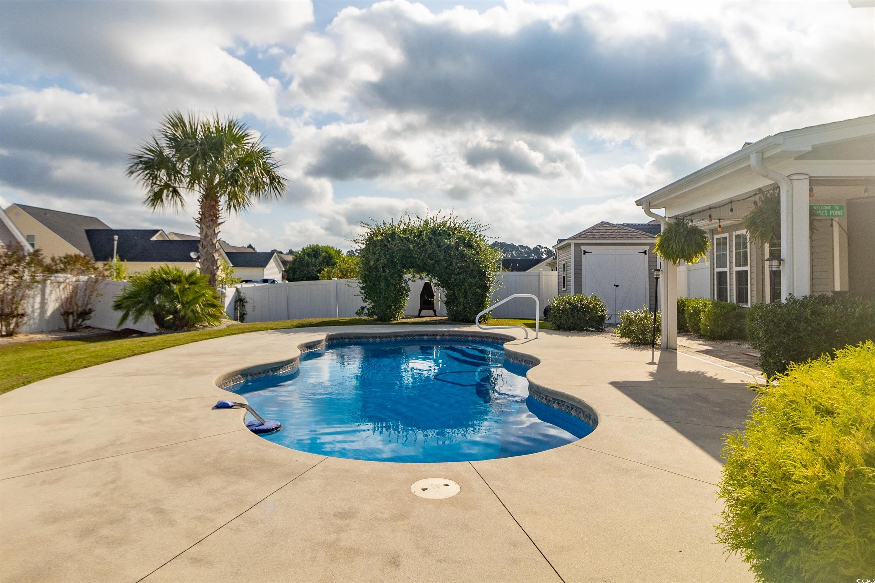 432 Carolina Woods Dr.