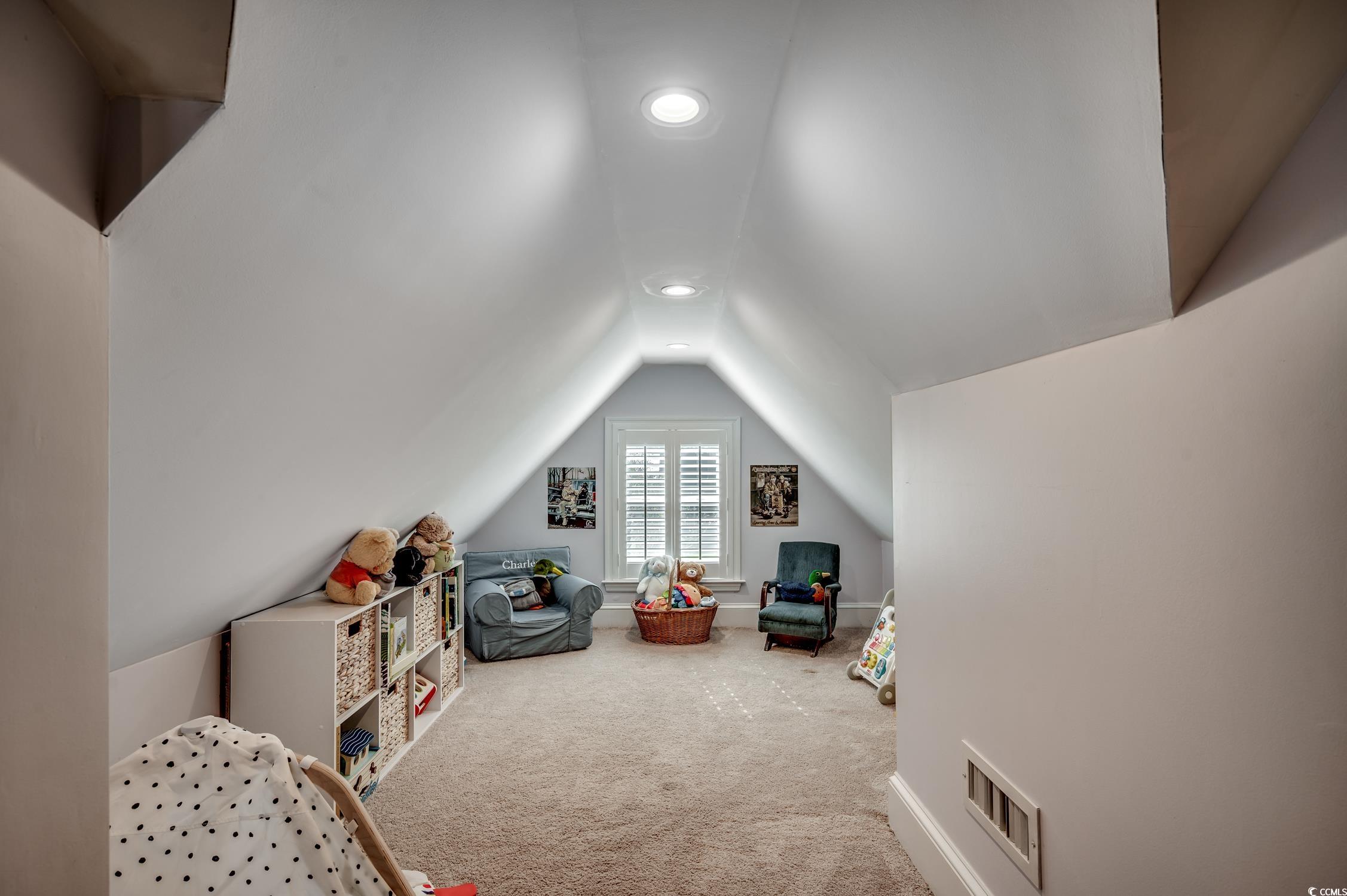 635 Magnolia Dr.
