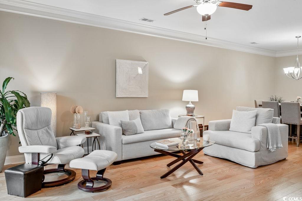 48 Mingo Dr. Unit: 1E