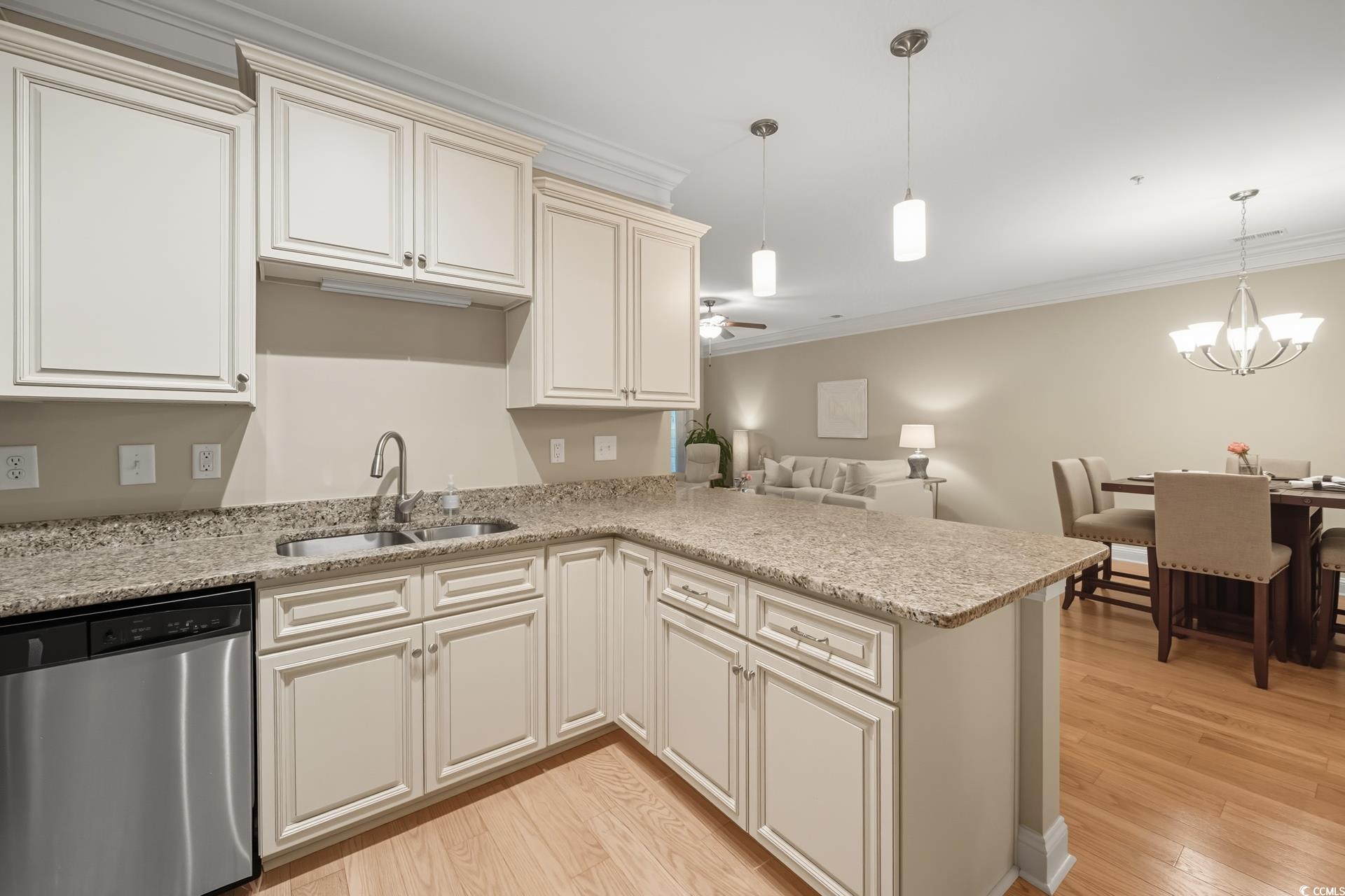 48 Mingo Dr. Unit: 1E