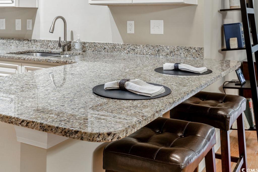 48 Mingo Dr. Unit: 1E