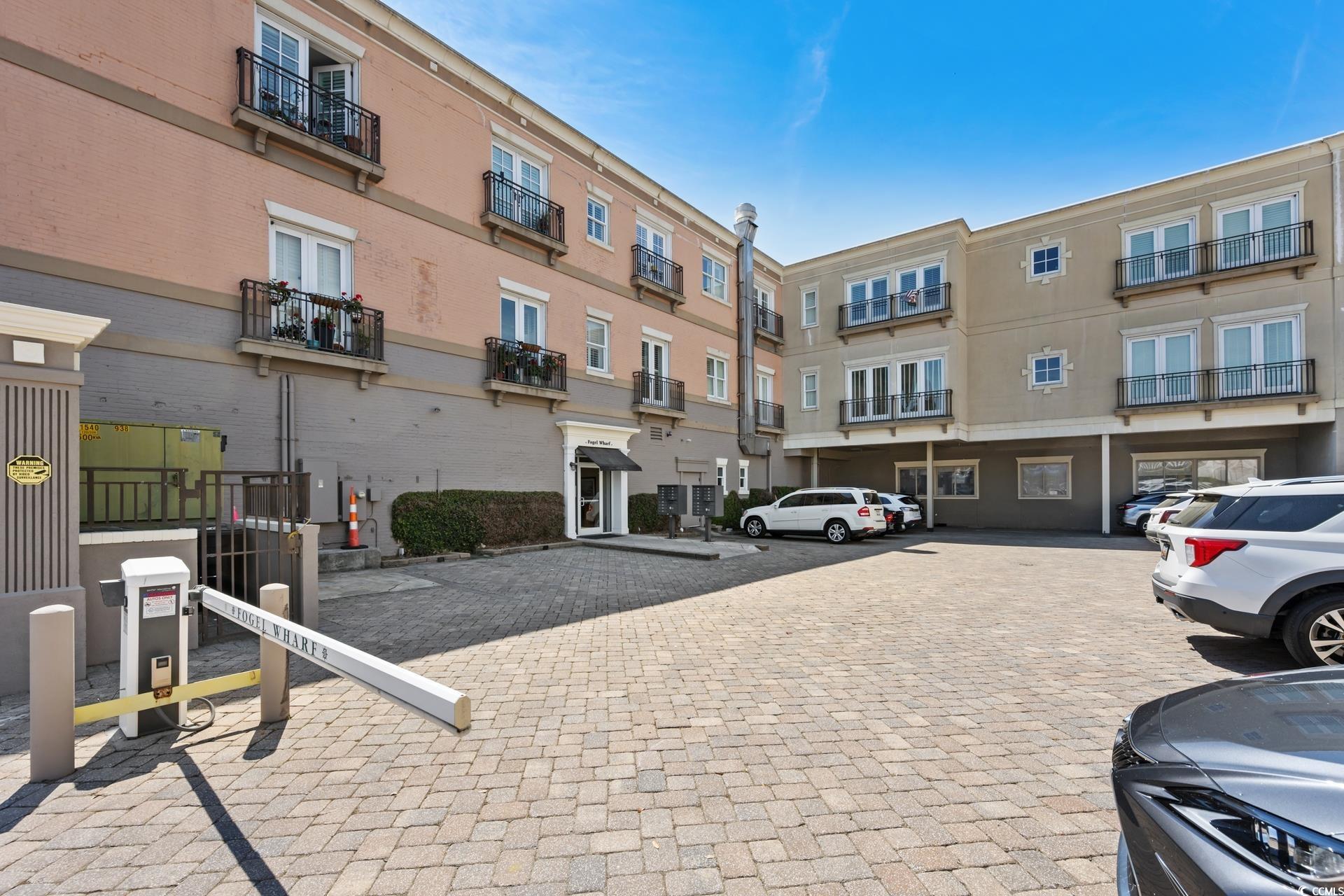 815 Front St. Unit: 2-H