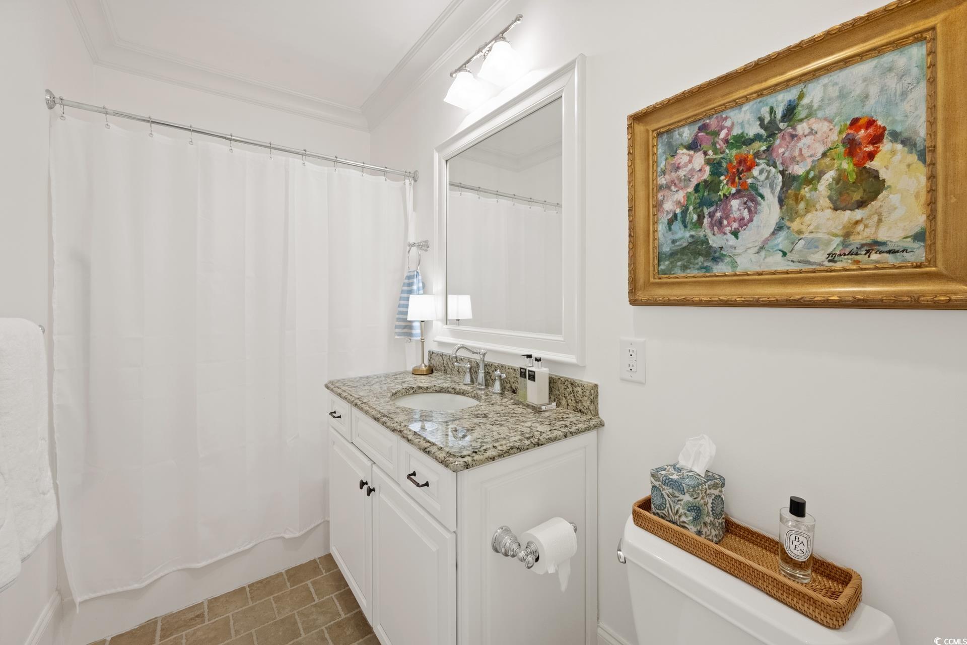 815 Front St. Unit: 2-H