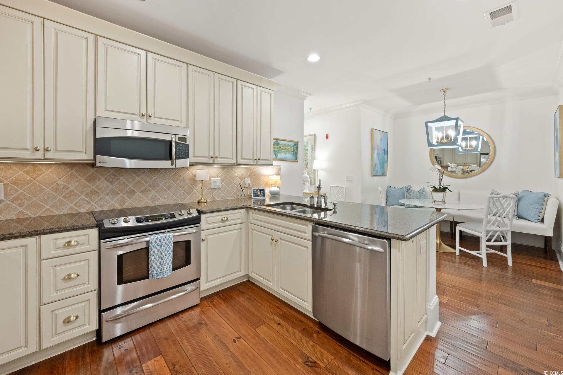 815 Front St. Unit: 2-H