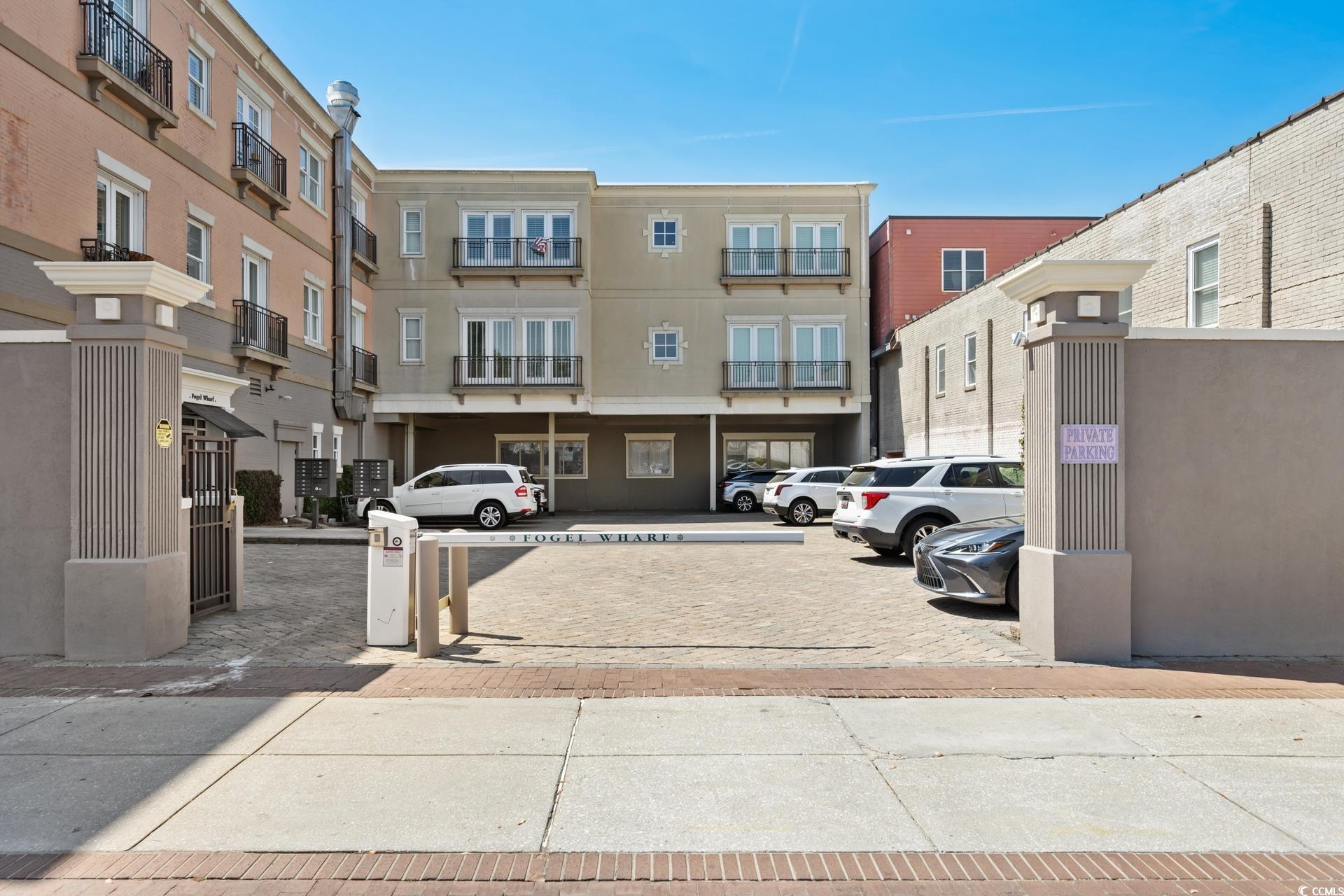 815 Front St. Unit: 2-H