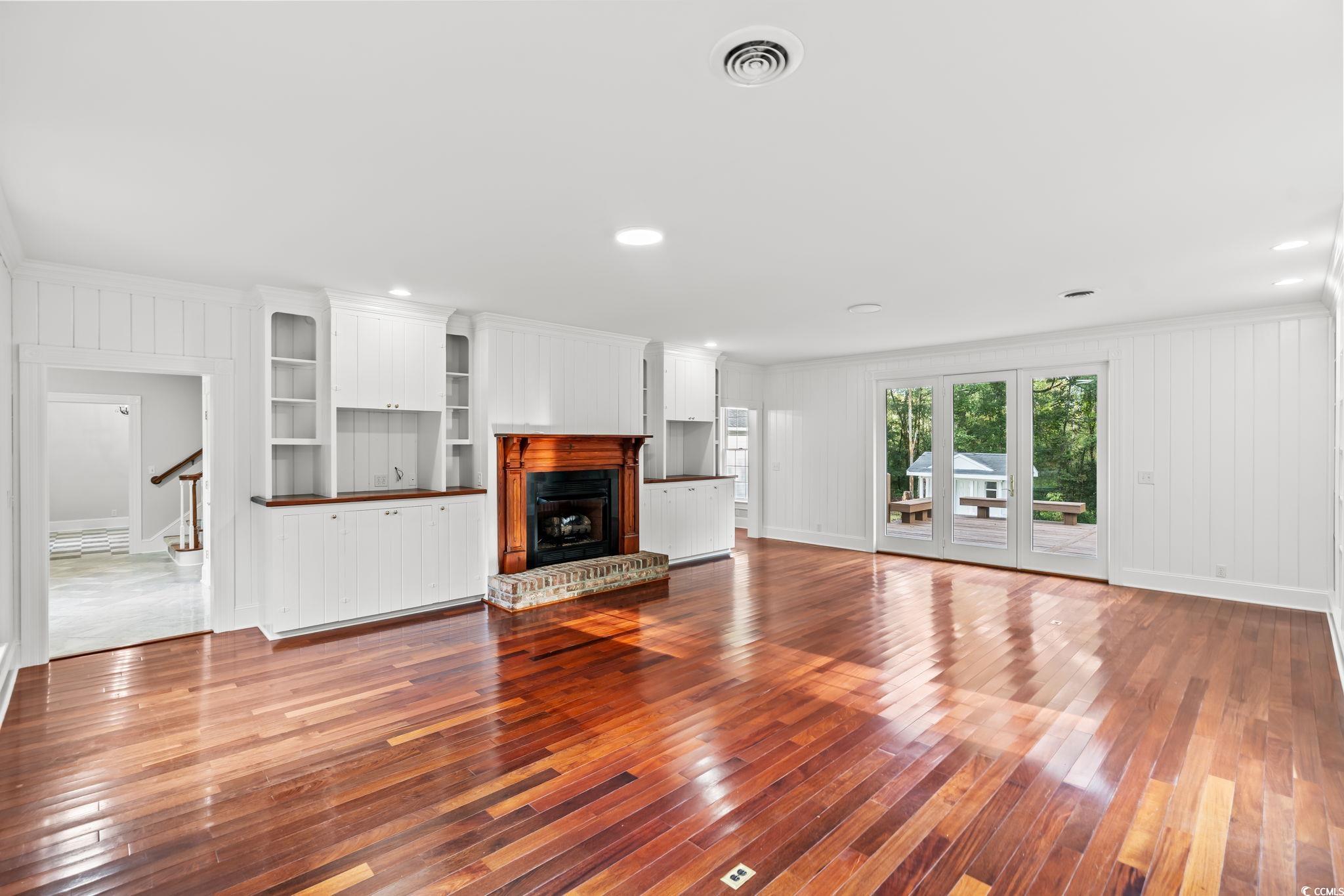 3293 Center Rd.