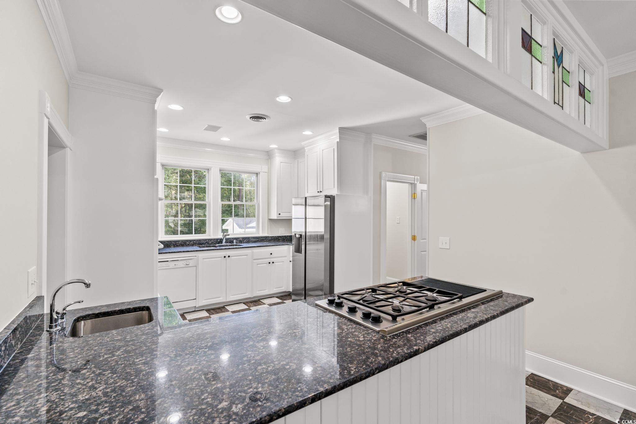 3293 Center Rd.