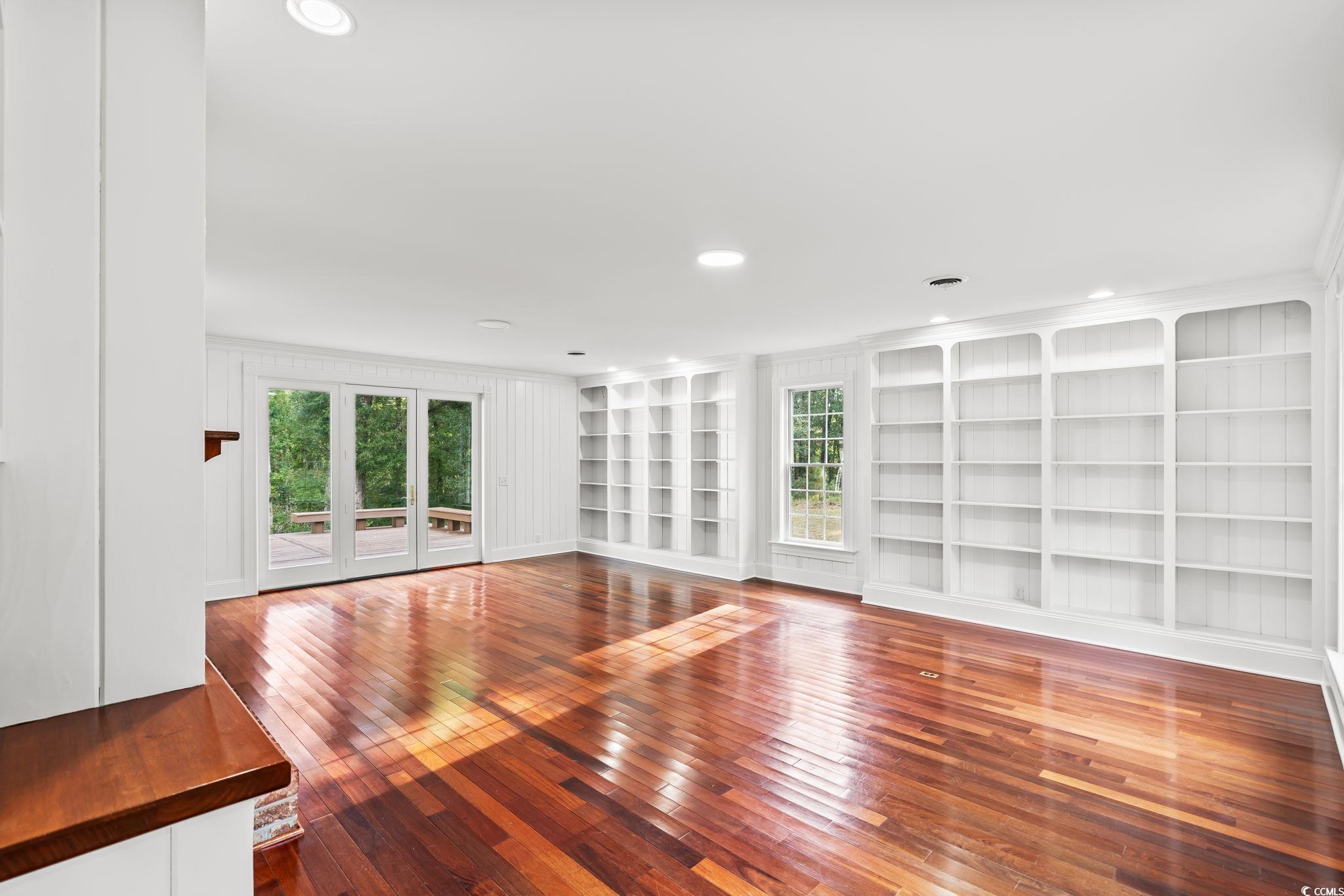 3293 Center Rd.