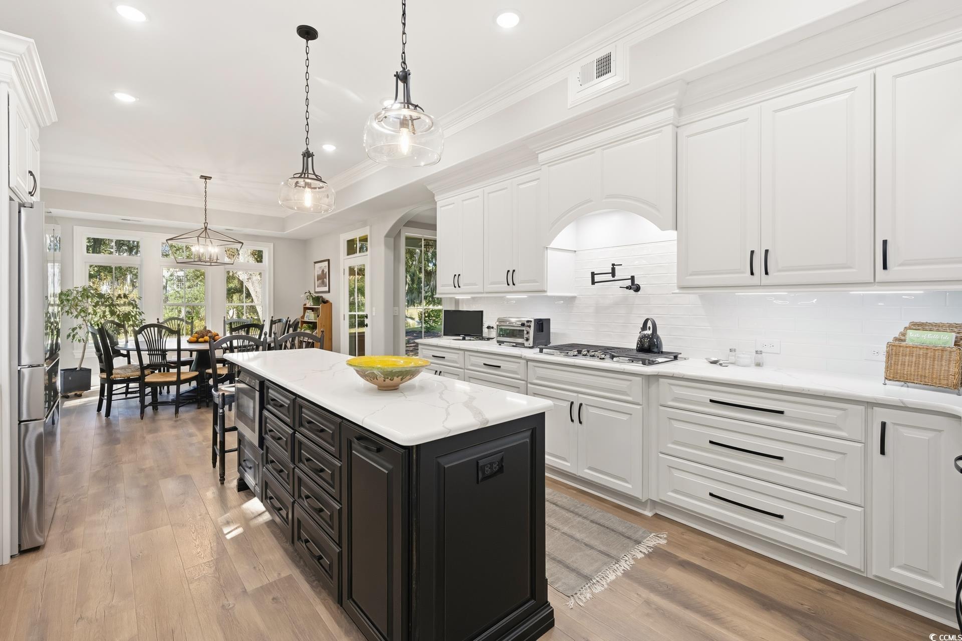 15 Pinckney Rd.