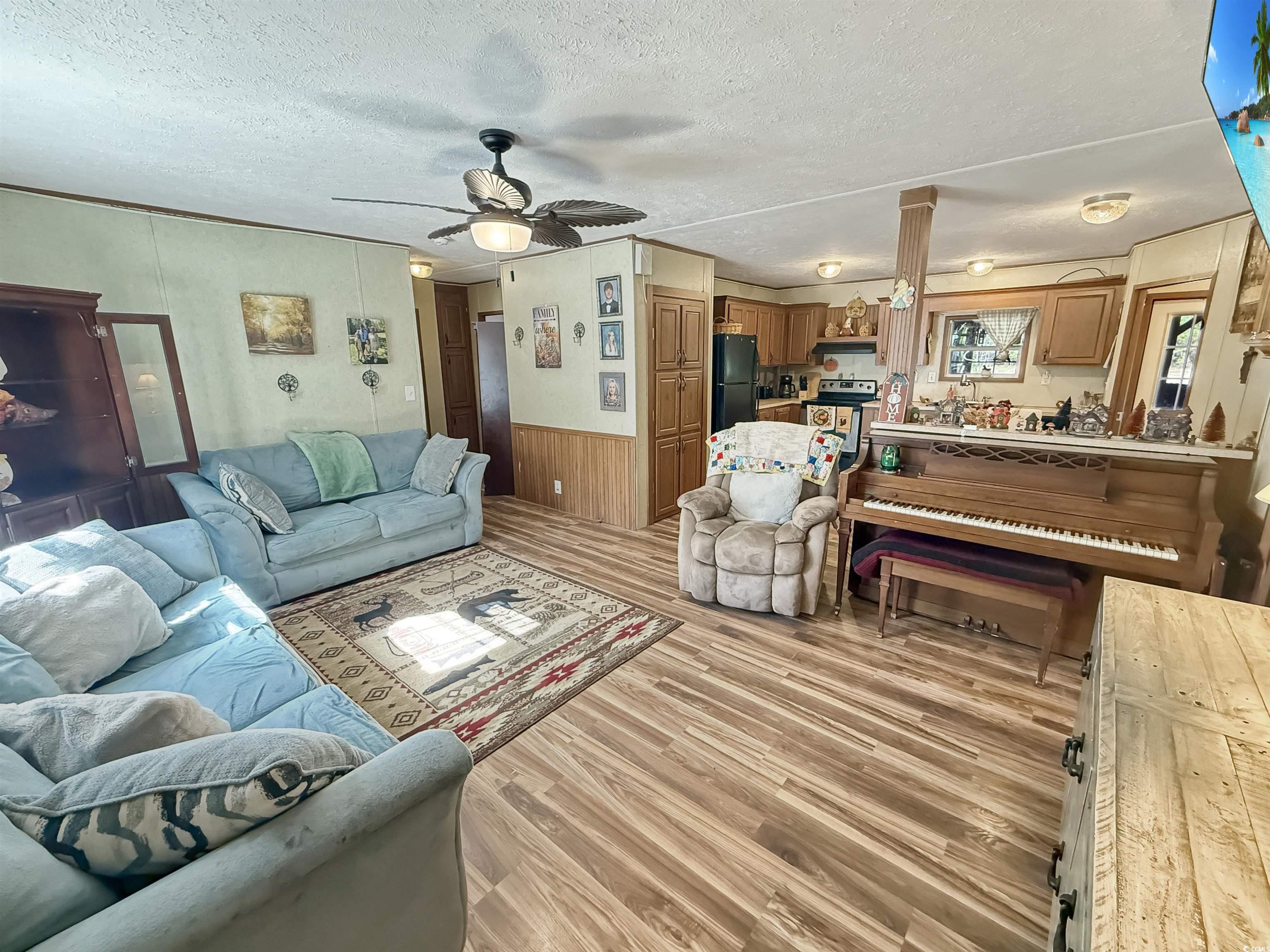 3264 Ten Acre Rd.