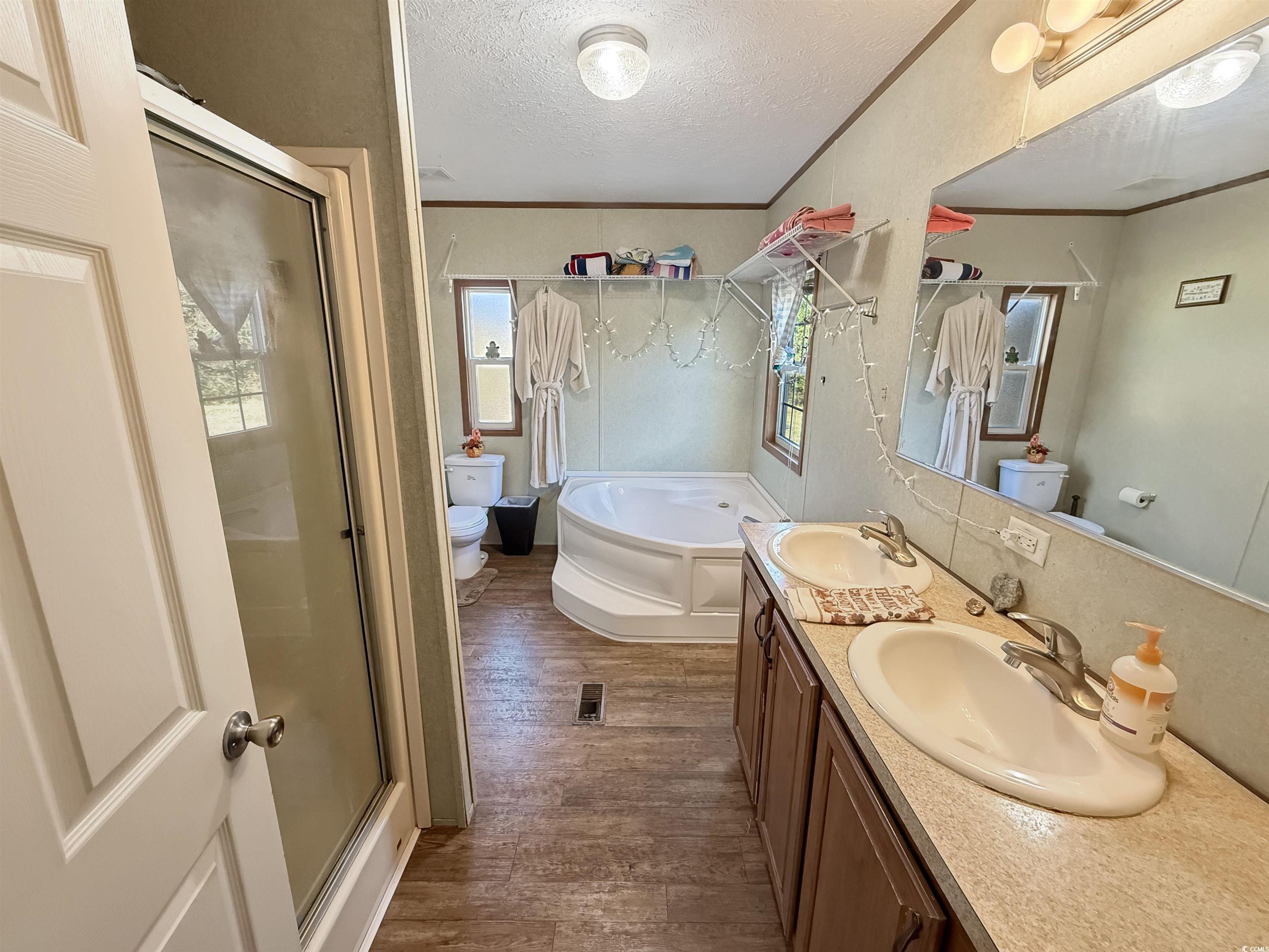 3264 Ten Acre Rd.